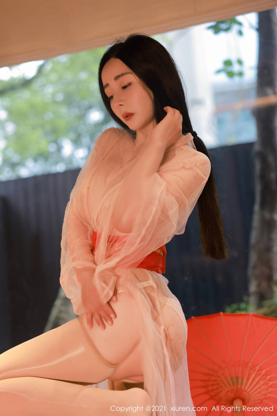 [XIUREN秀人网] 2021.09.27 NO.4002 允爾 [82P-665MB]
