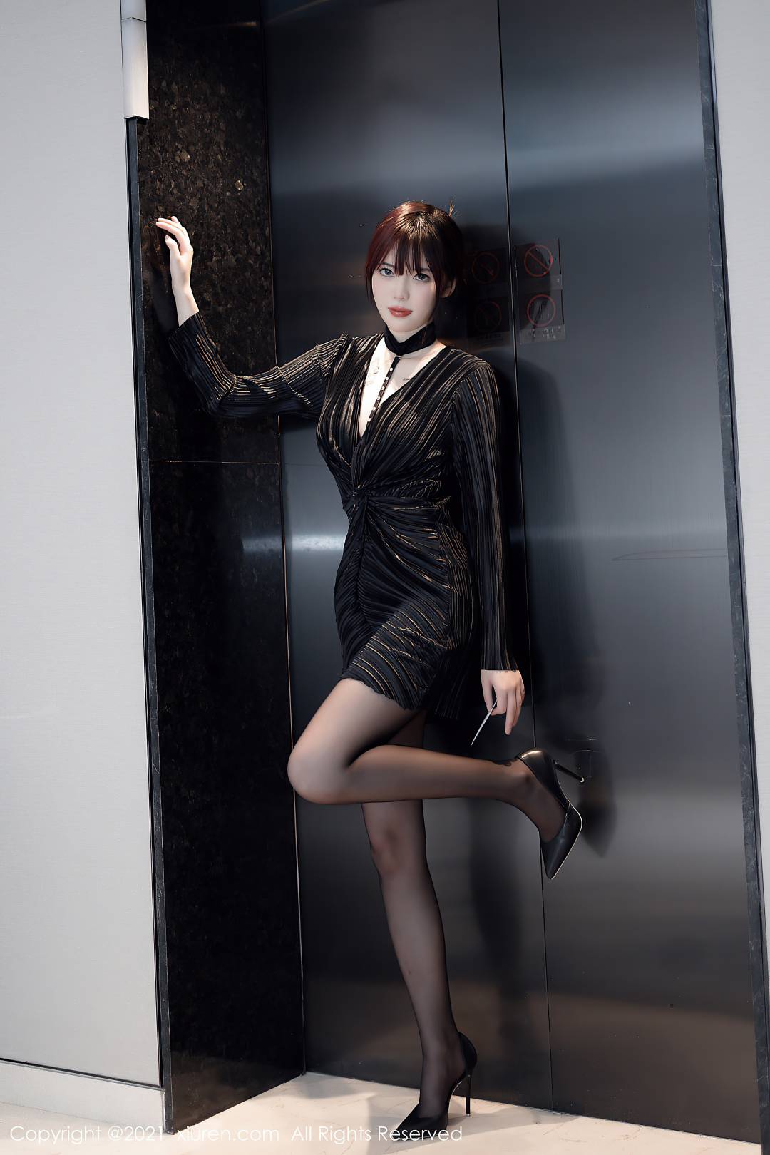 [XIUREN秀人网] 2021.10.19 NO.4080 Arude薇薇 [70P-790MB]