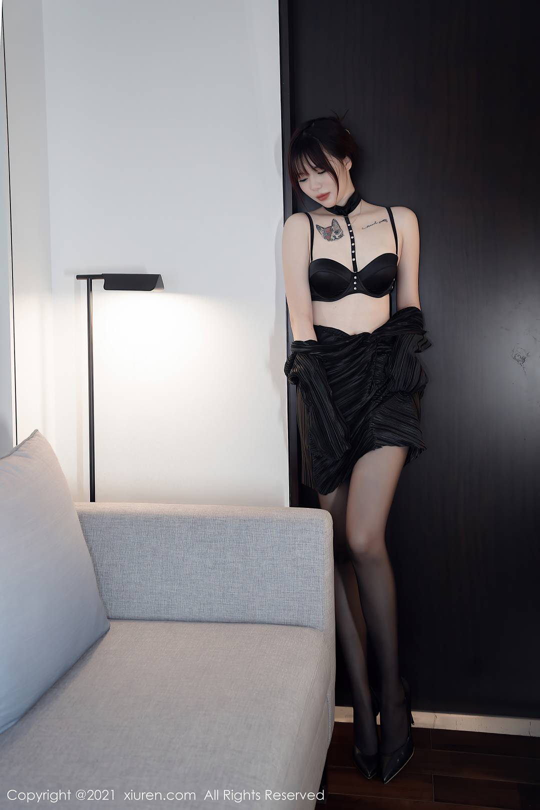 [XIUREN秀人网] 2021.10.19 NO.4080 Arude薇薇 [70P-790MB]