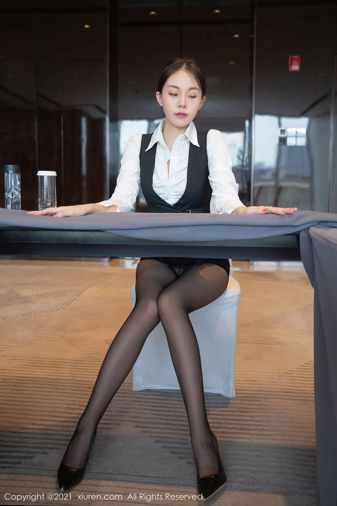 [XIUREN秀人网] 2021.10.19 NO.4083 一颗甜蛋黄a [78P-731MB]