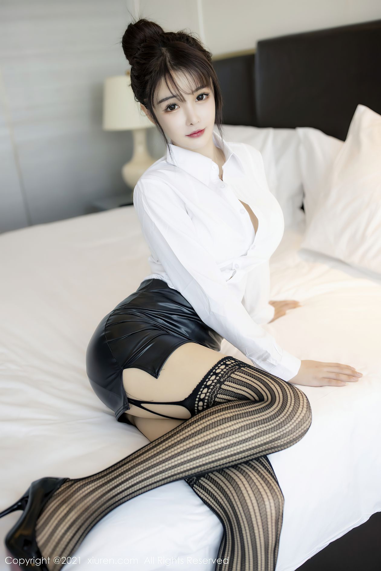 [XIUREN秀人网] 2021.01.06 NO.2976 南初妹妹 [53P-494MB]