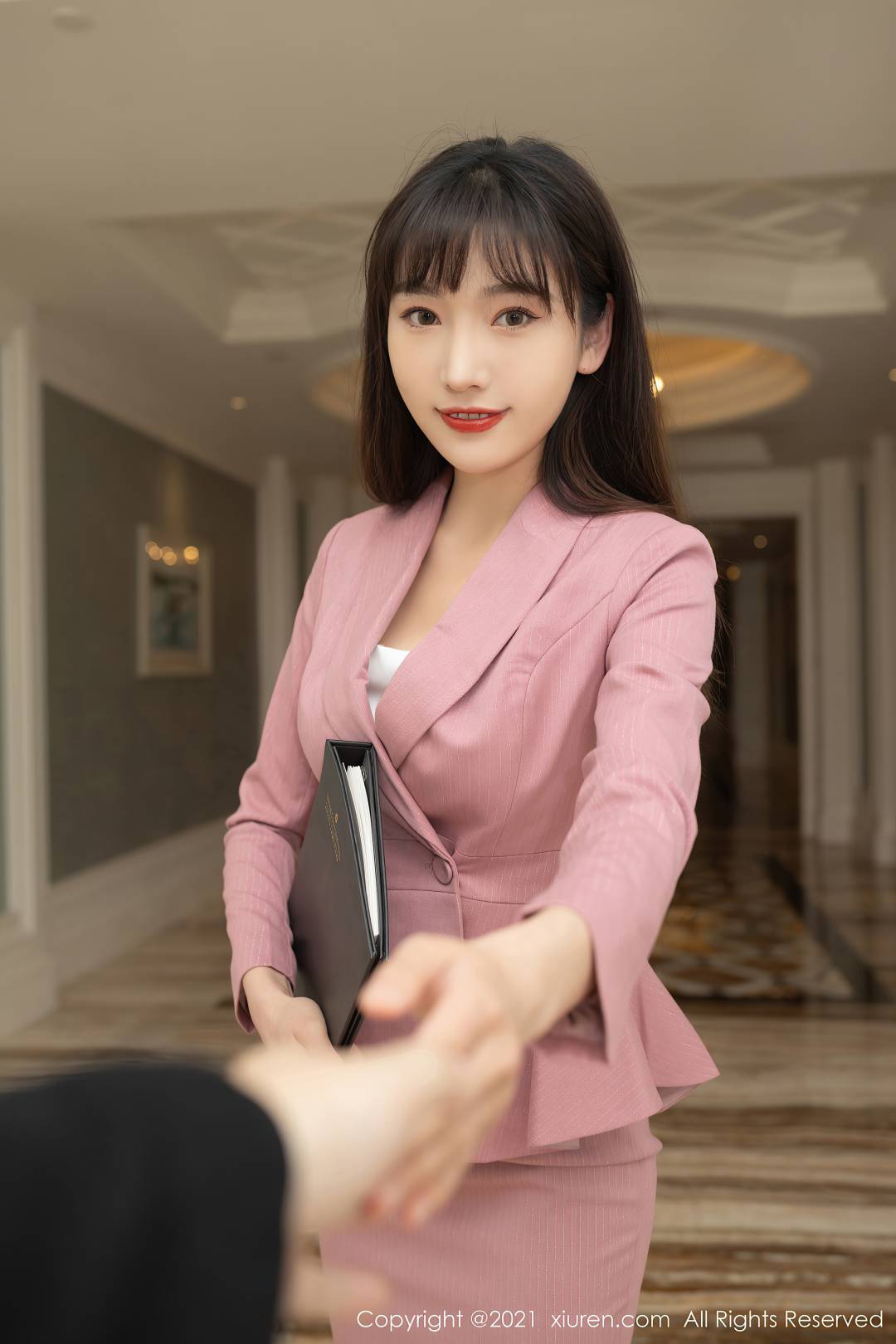 [XIUREN秀人网] 2021.06.10 NO.3533 陆萱萱 [78P-778MB]