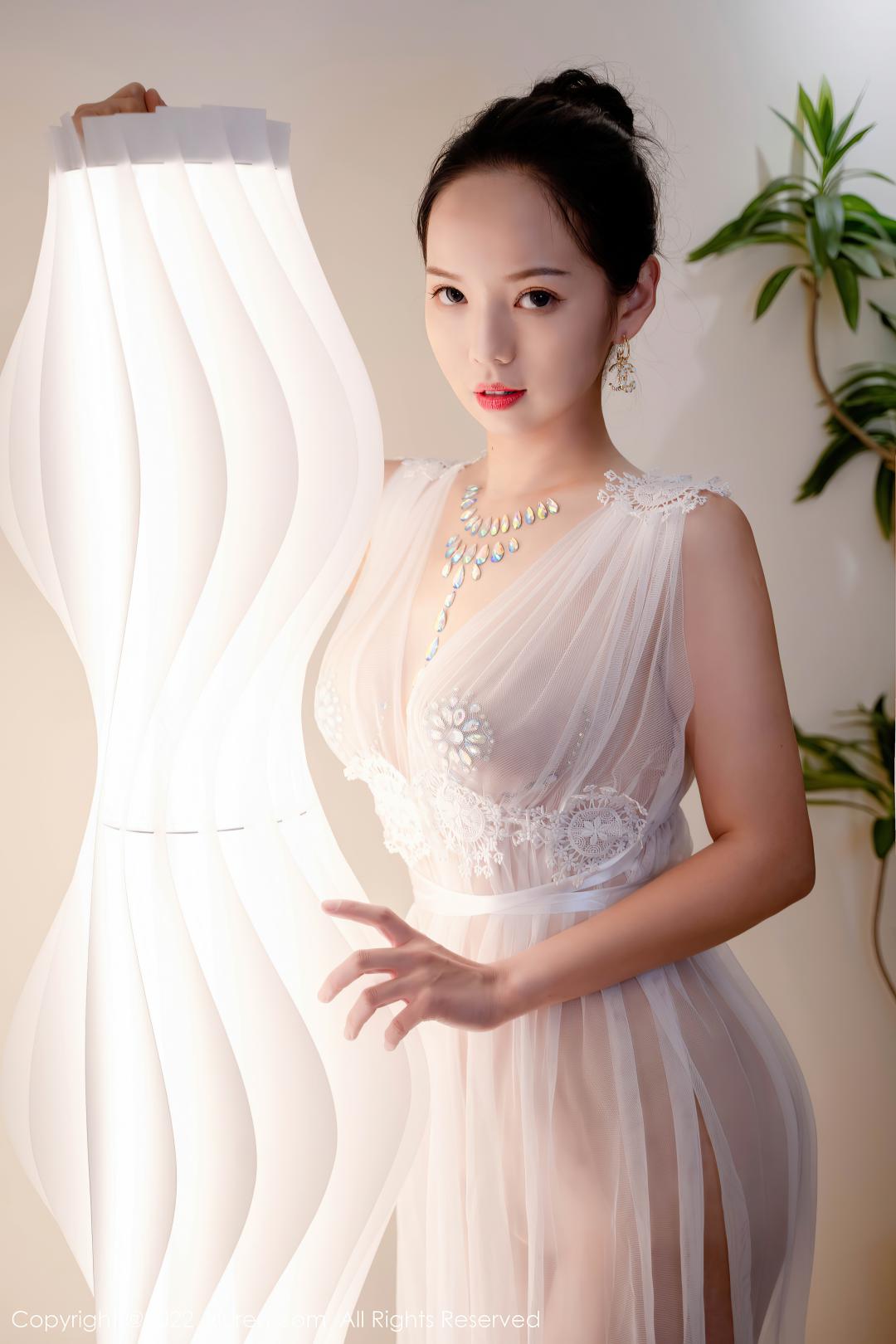 [XIUREN秀人网] 2022.08.15 NO.5434 大美妞儿 [62P-480MB]