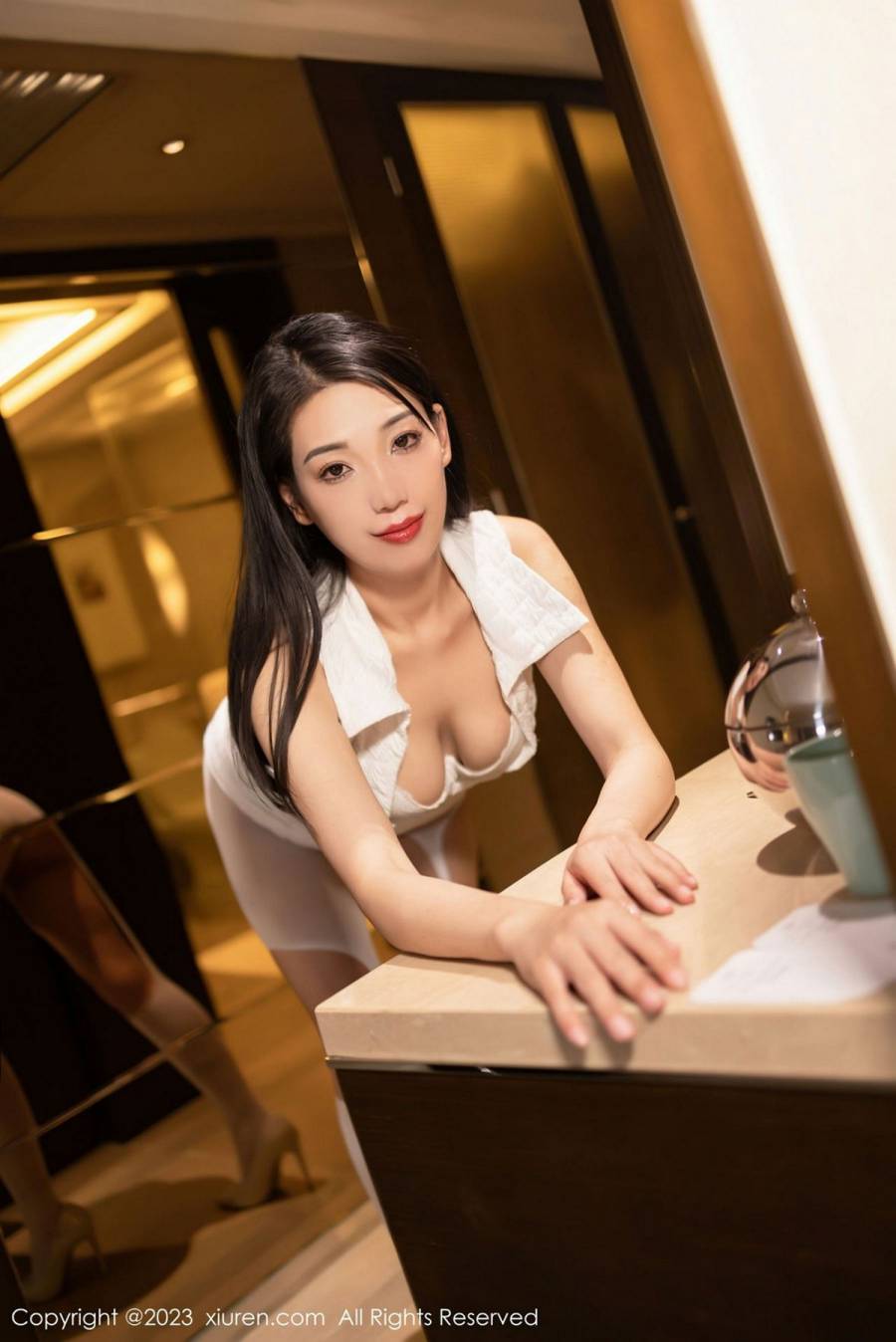 [XIUREN秀人网] 2023.02.27 NO.6326 小泡芙winna [54P-507MB]