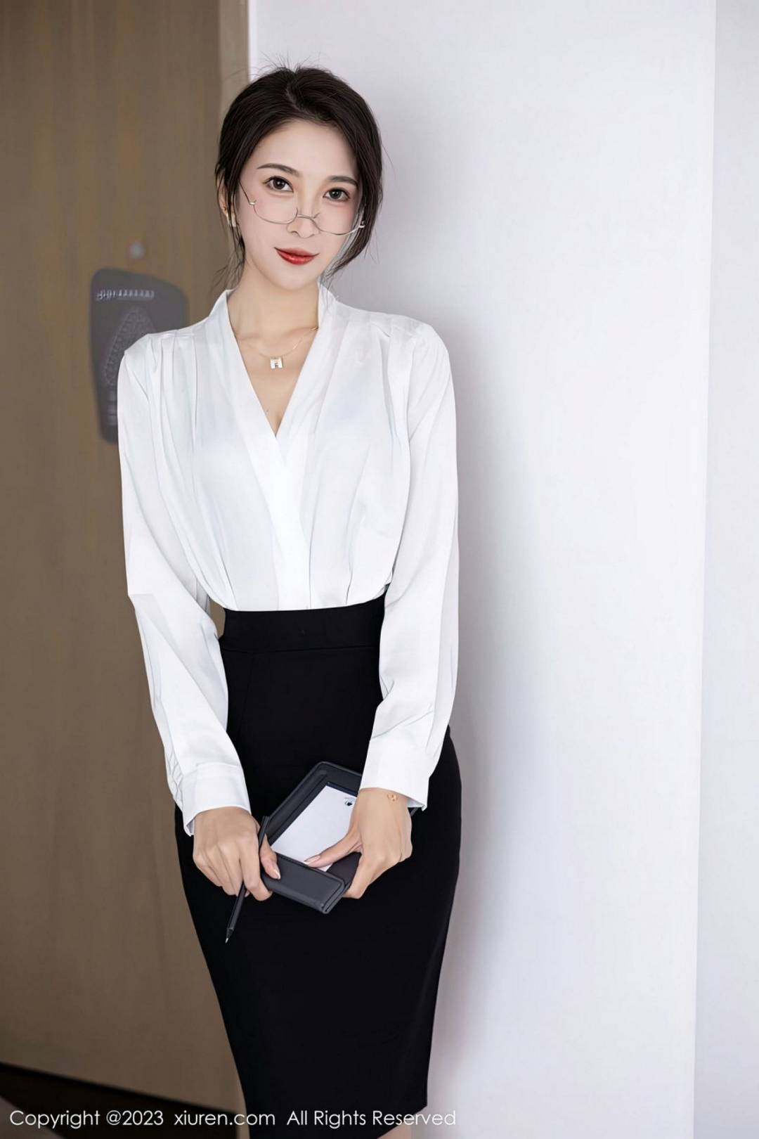 [XIUREN秀人网] 2023.03.20 NO.6439 林乐一 [86P-605MB]