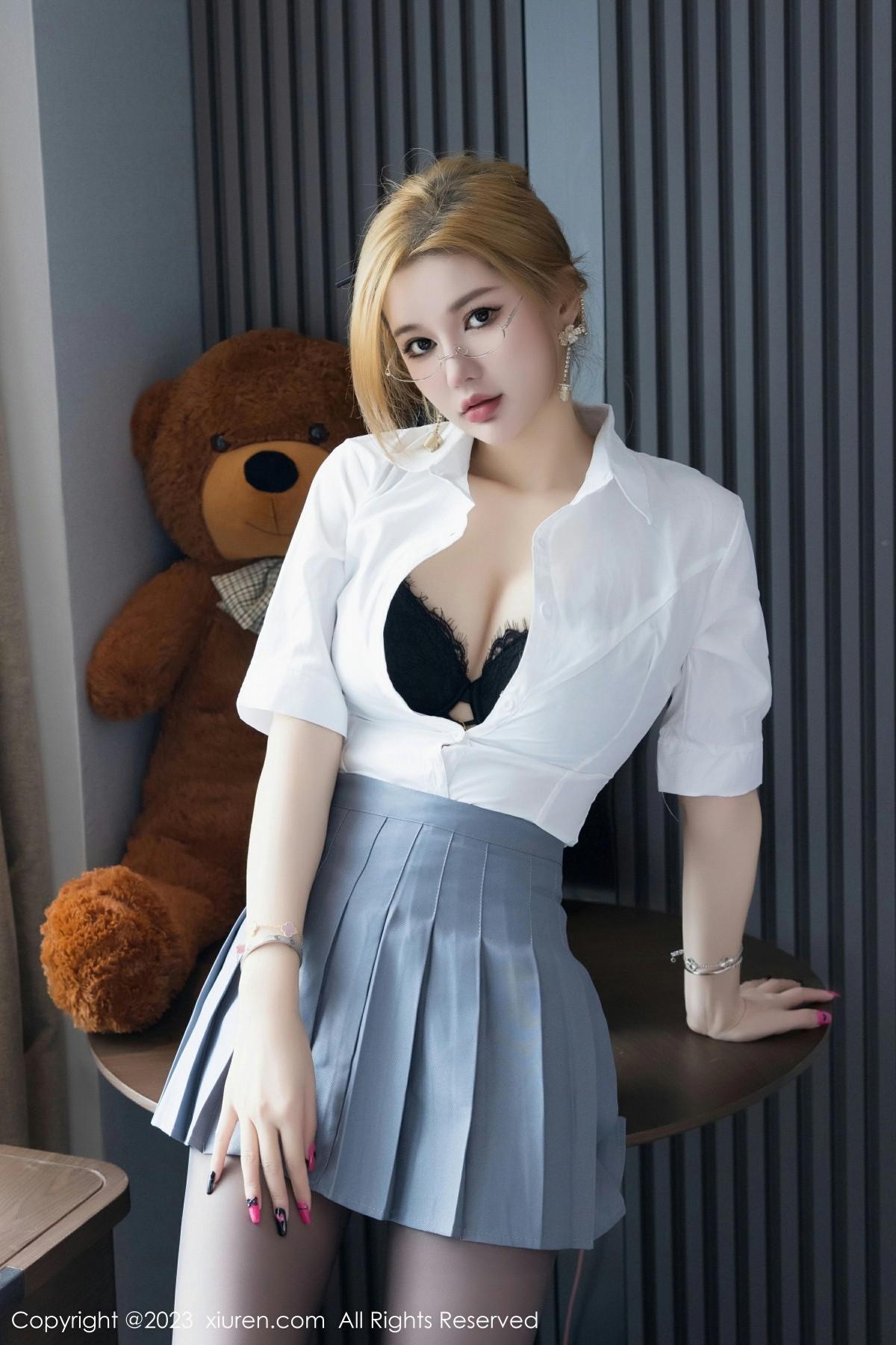 [XIUREN秀人网] 2023.06.01 NO.6836 杨可可coco [91P-868MB]