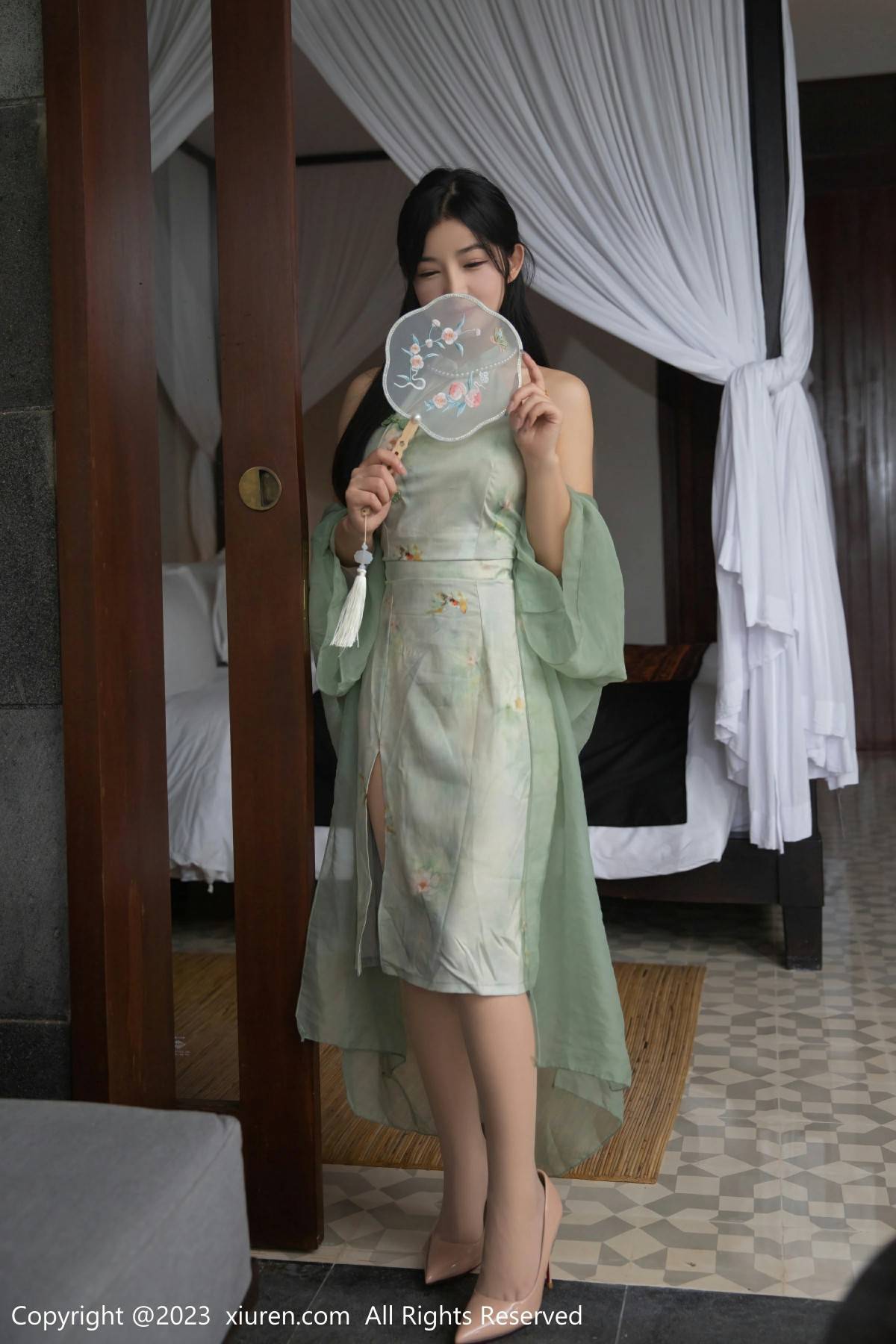 [XIUREN秀人网] 2023.06.08 NO.6880 谭小灵 [80P-759MB]