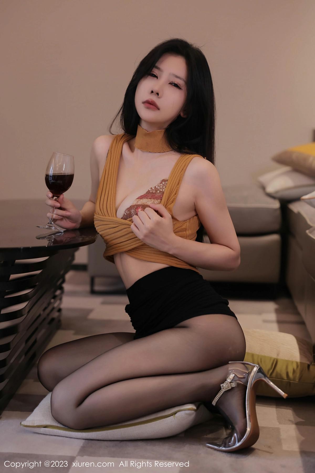 [XIUREN秀人网] 2023.06.15 NO.6920 尹甜甜 [82P-885MB]