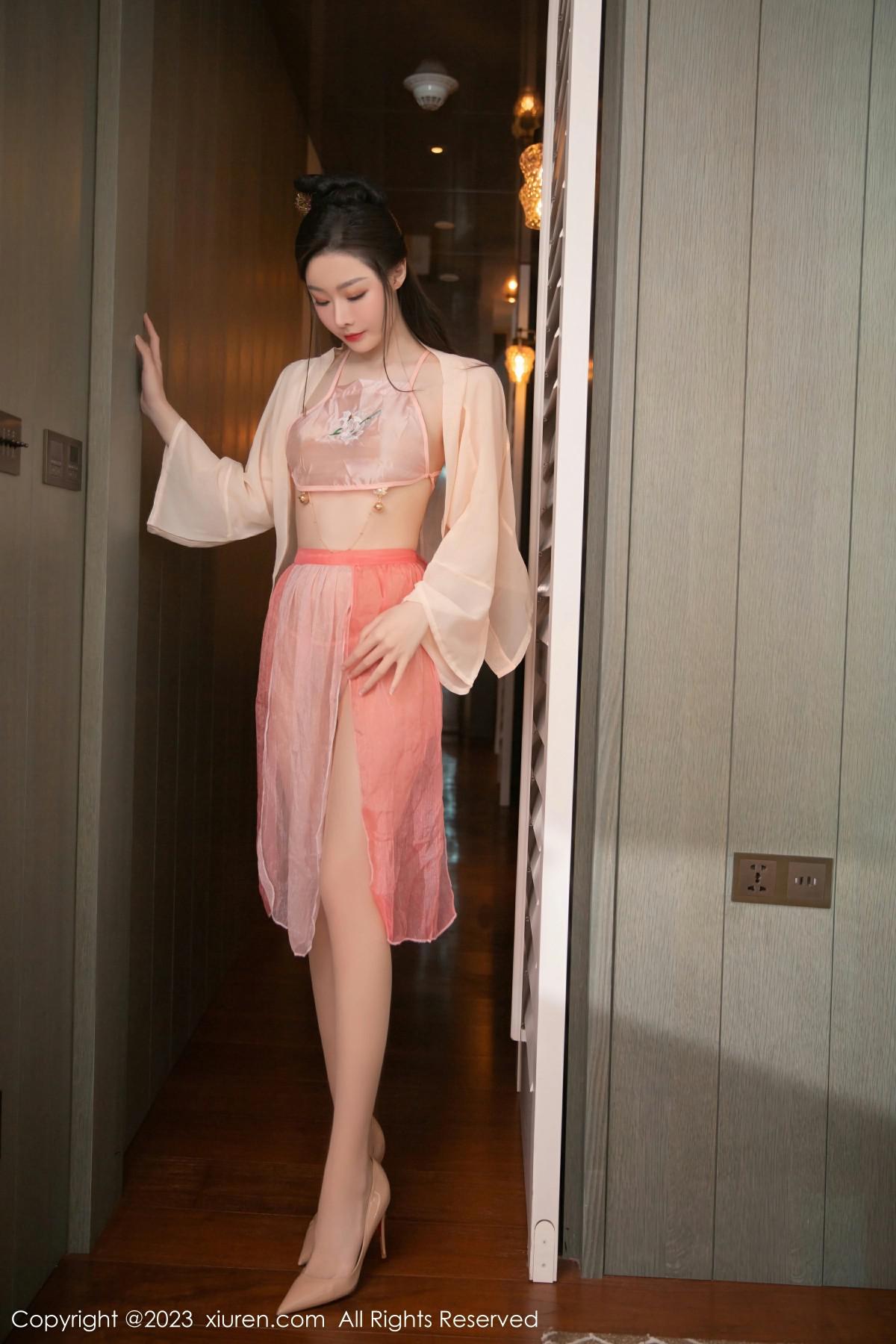 [XIUREN秀人网] 2023.07.13 NO.7075 是小逗逗 [79P-796MB]