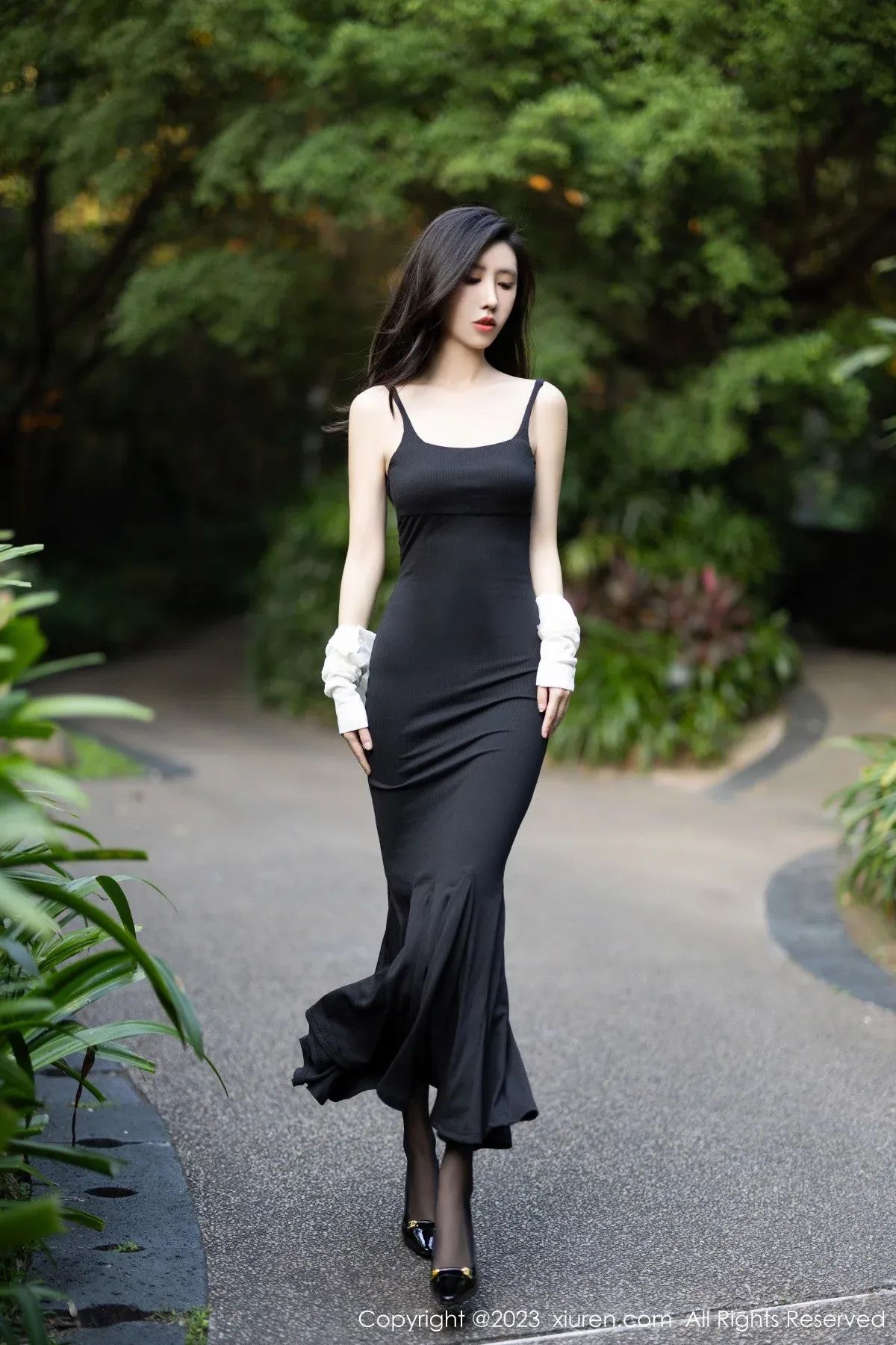 [XIUREN秀人网] 2023.12.19 NO.7830 章芃芃 [80P-711MB]