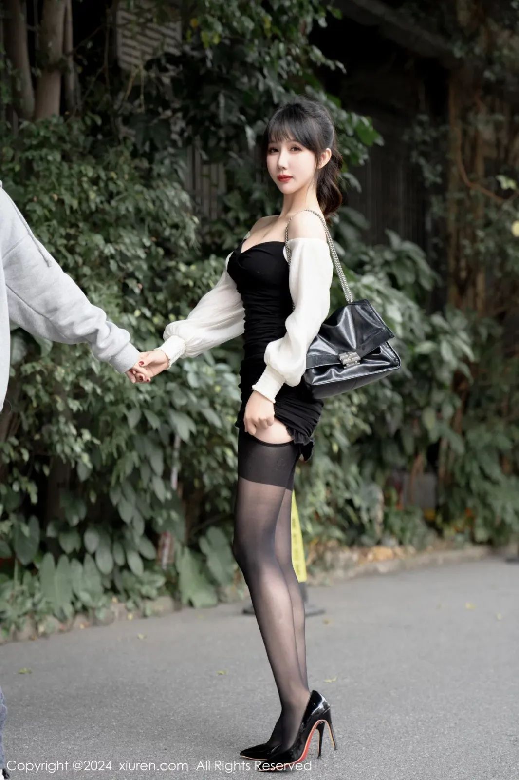 [XIUREN秀人网] 2024.01.09 NO.7930 波巧酱 [86P-830MB]