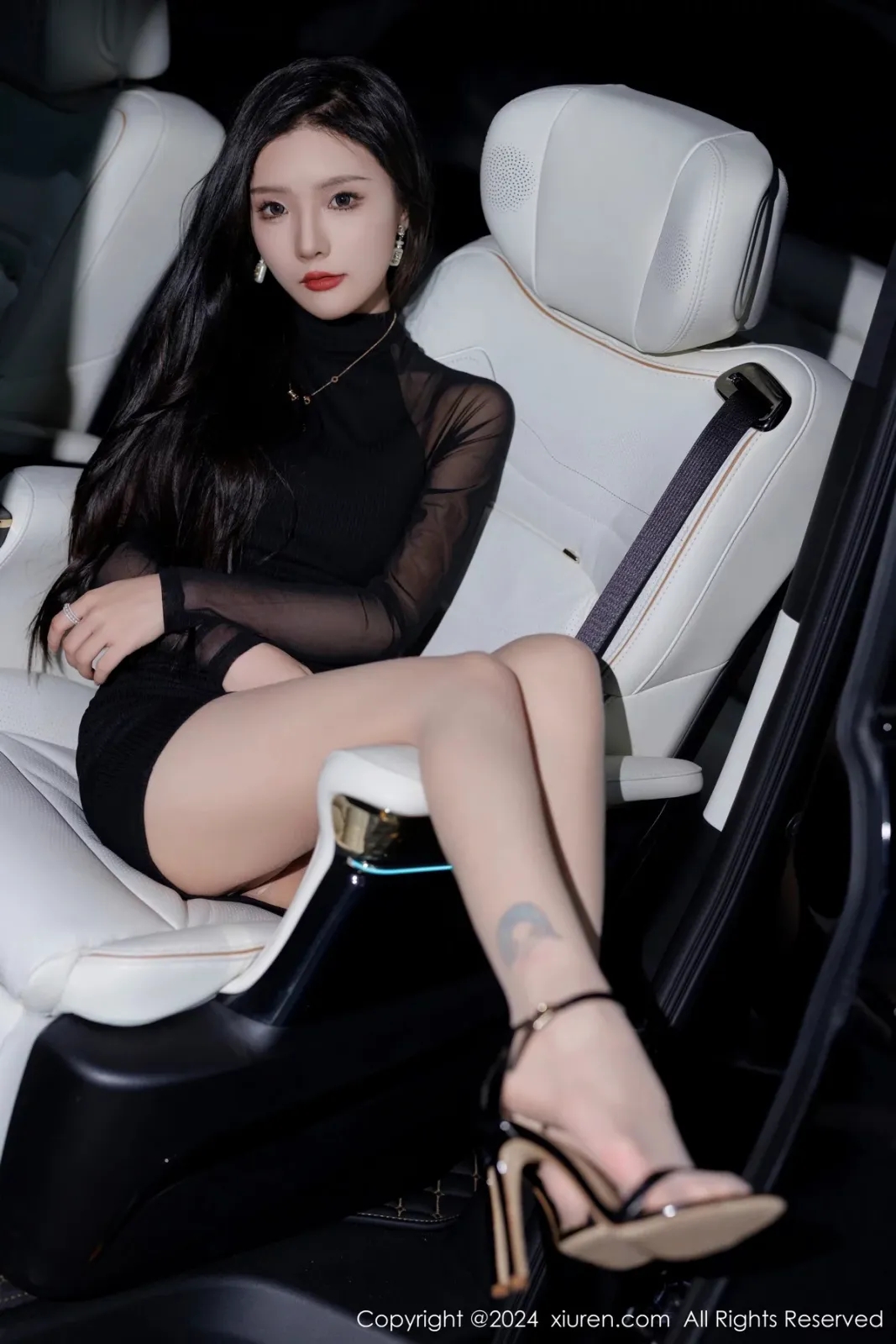 [XIUREN秀人网] 2024.01.11 NO.7942 七七kiko [50P-626MB]