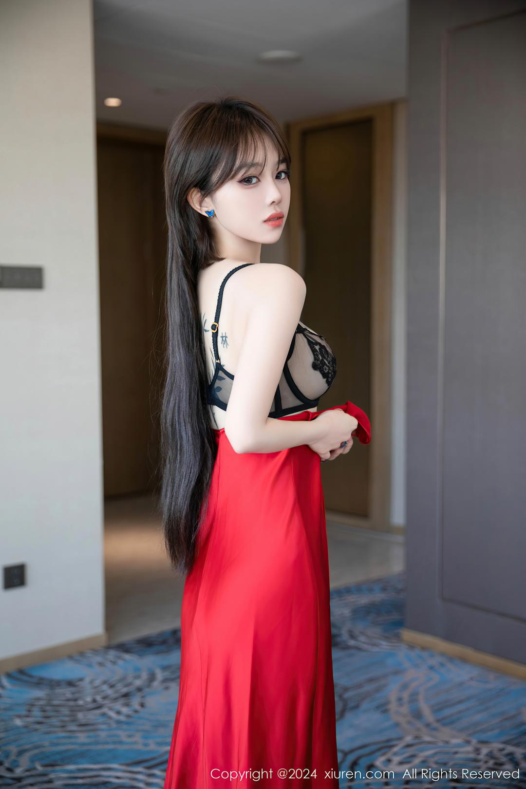 [XIUREN秀人网] 2024.05.31 NO.8630 奶瓶. [90P-929MB]