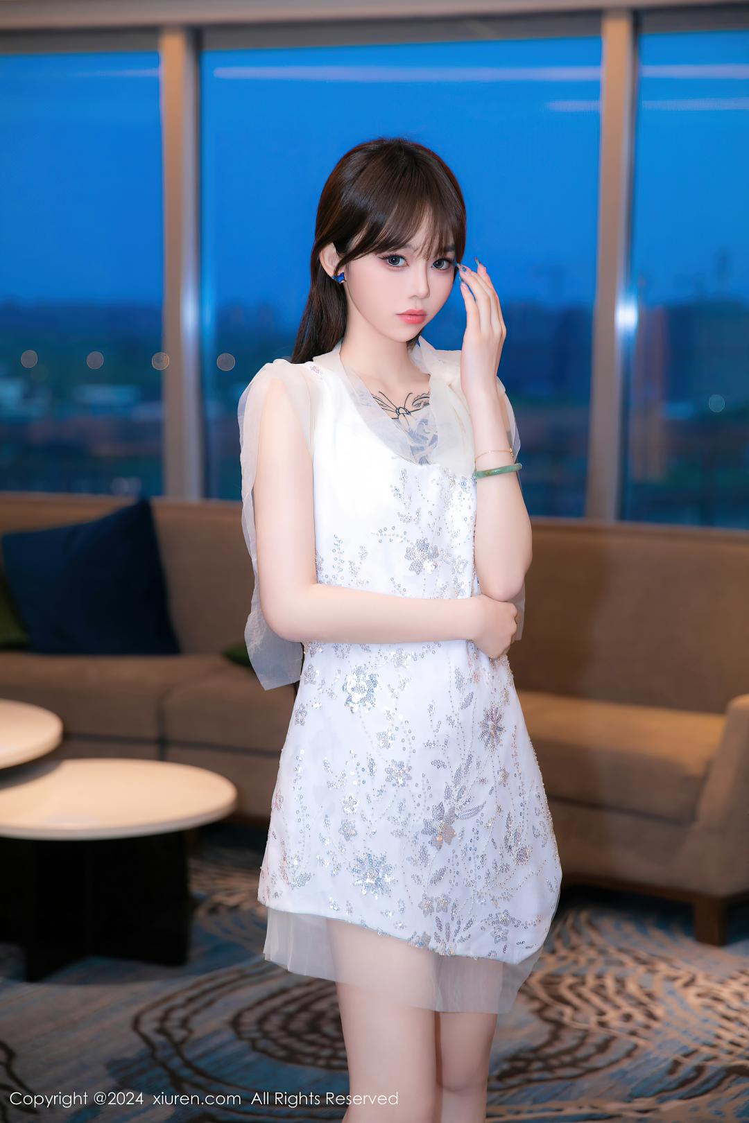 [XIUREN秀人网] 2024.06.13 NO.8696 奶瓶. [81P-812MB]