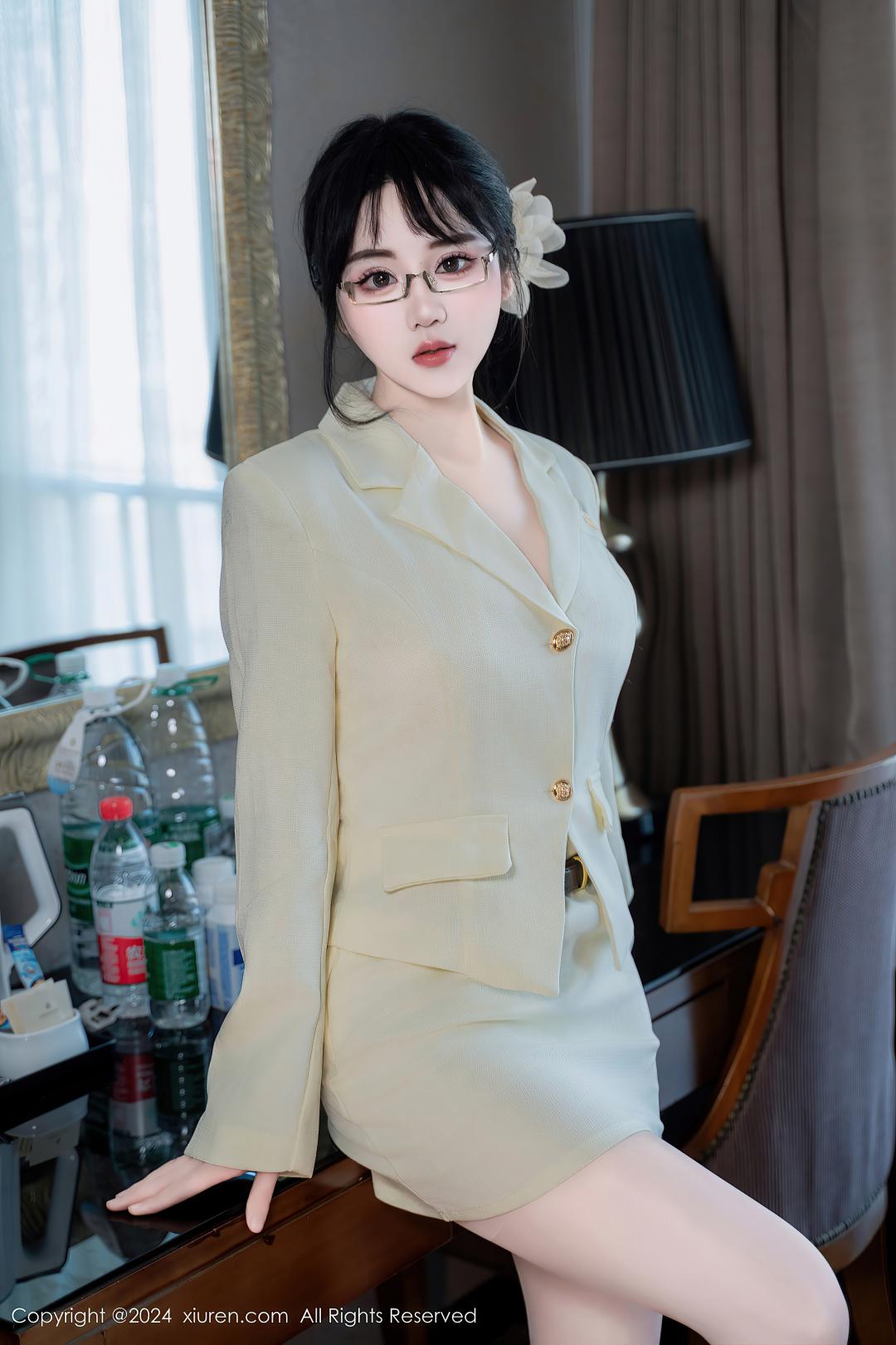 [XIUREN秀人网] 2024.06.18 NO.8717 汐汐爱吃草莓 [86P-809MB]
