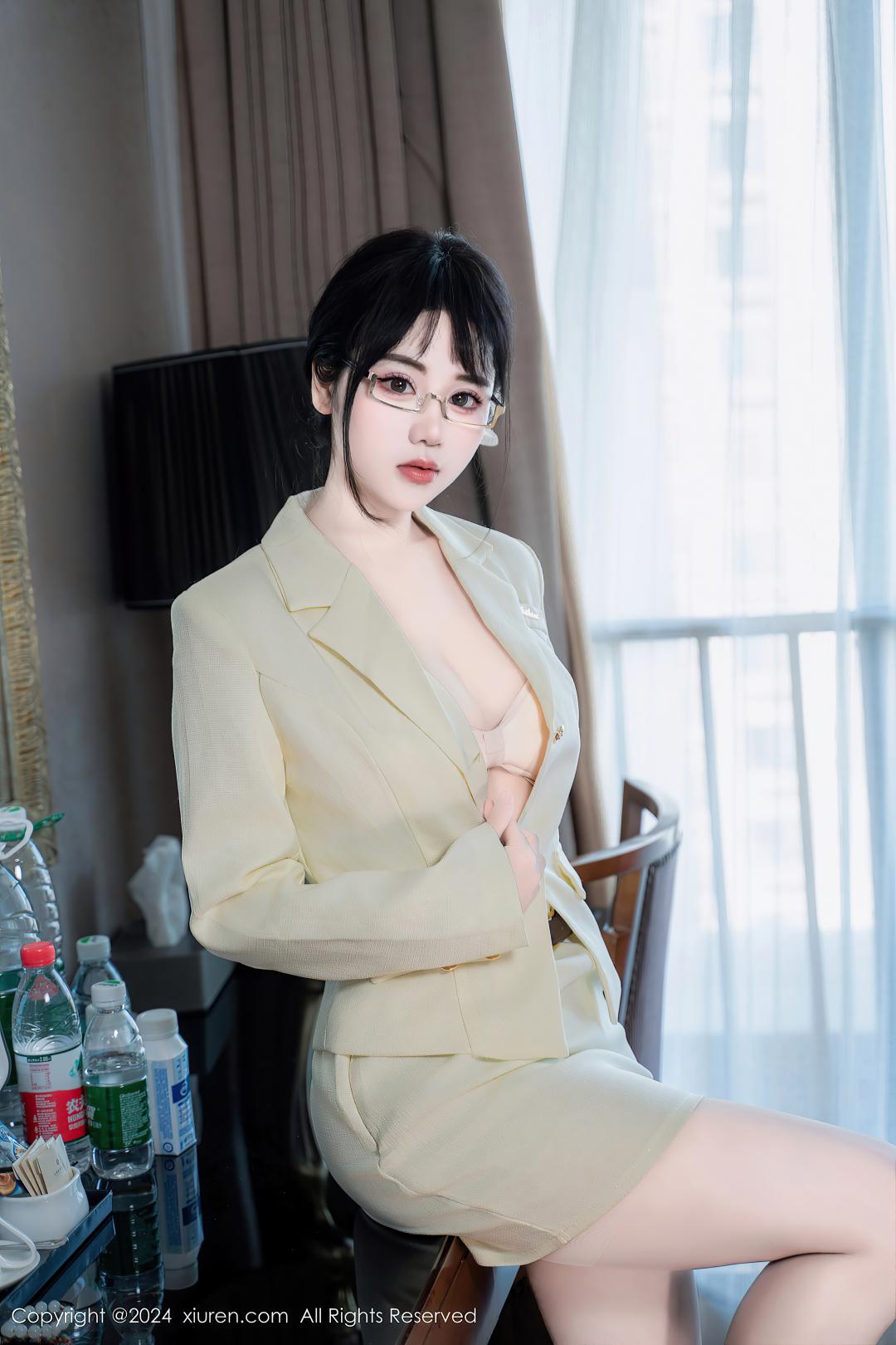 [XIUREN秀人网] 2024.06.18 NO.8717 汐汐爱吃草莓 [86P-809MB]