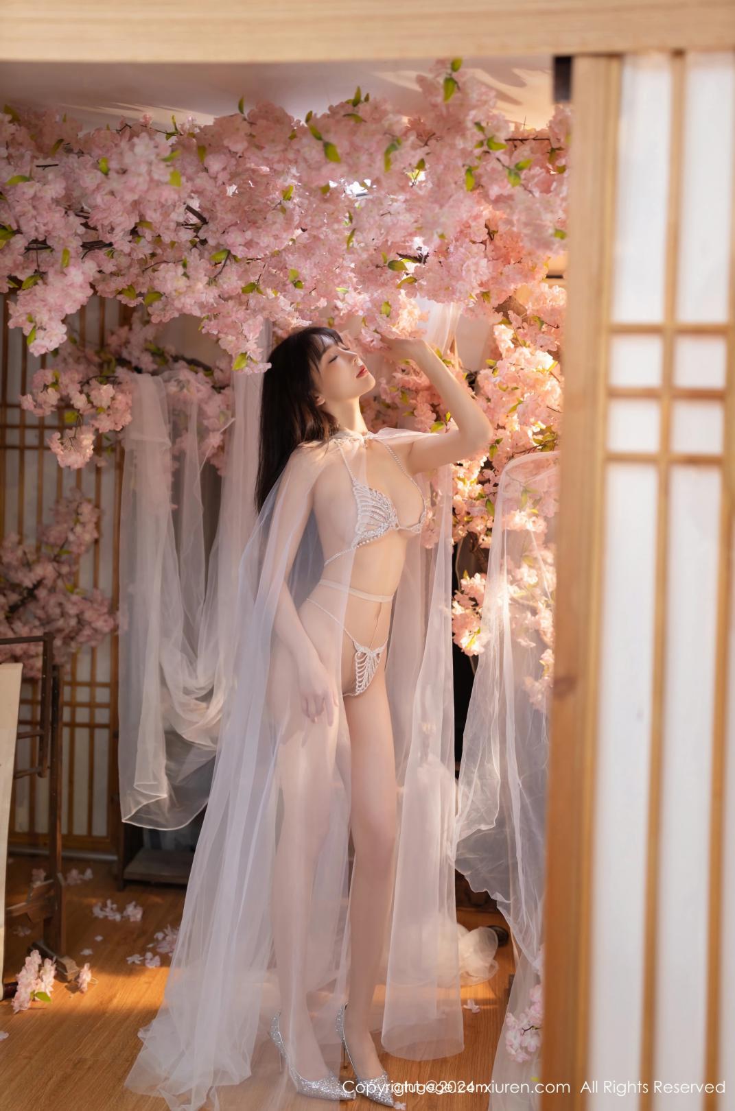 [XIUREN秀人网] 2024.07.04 NO.8807 陆萱萱 [80P-803MB]