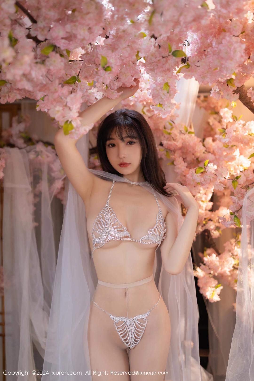 [XIUREN秀人网] 2024.07.04 NO.8807 陆萱萱 [80P-803MB]