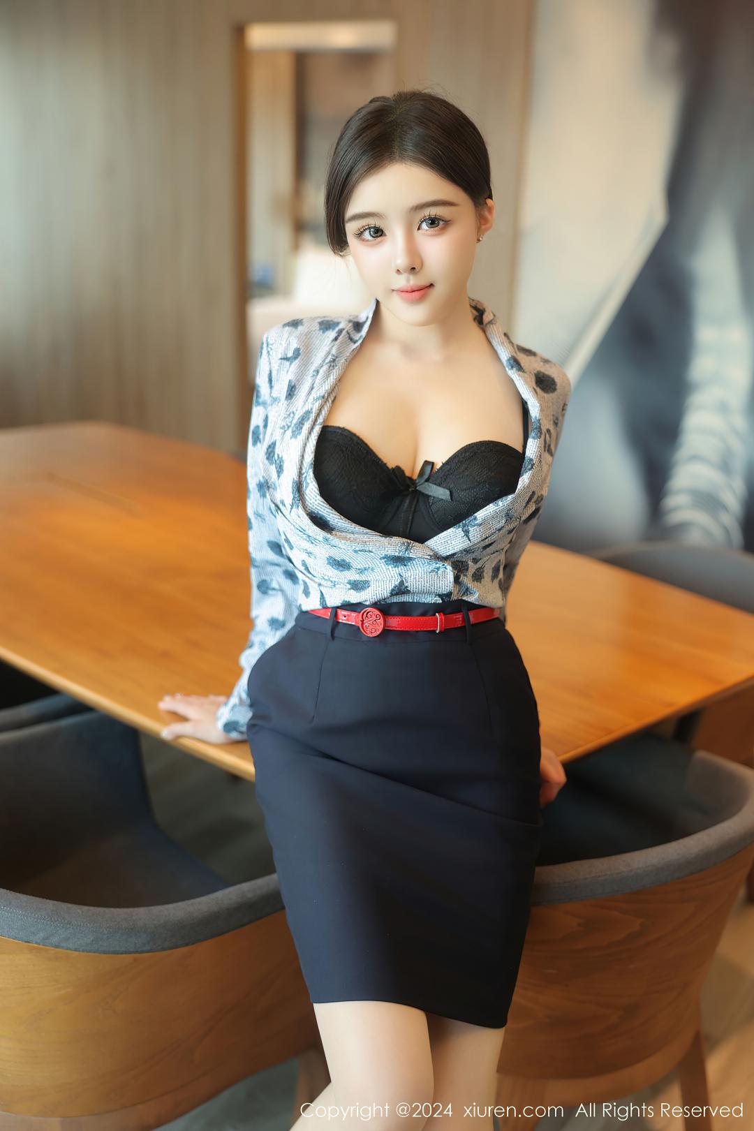 [XIUREN秀人网] 2024.07.26 NO.8919 袁圆 [84P-885MB]