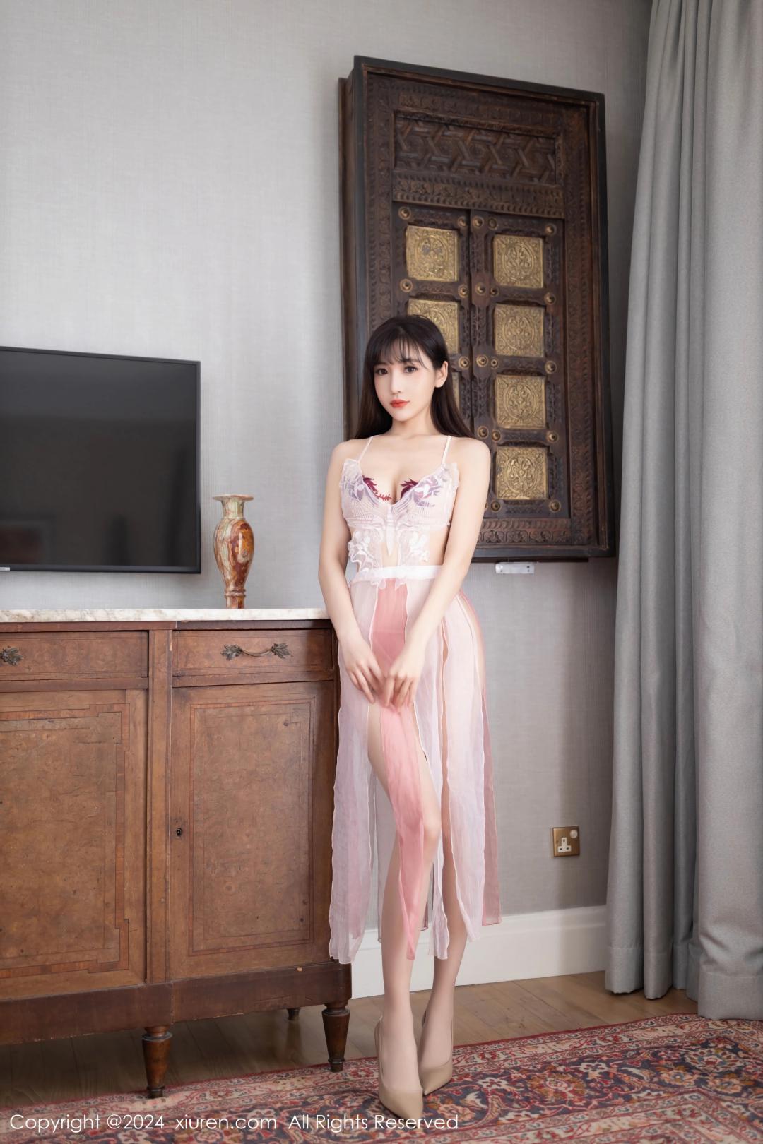 [XIUREN秀人网] 2024.08.01 NO.8954 陆萱萱 [80P-905MB]
