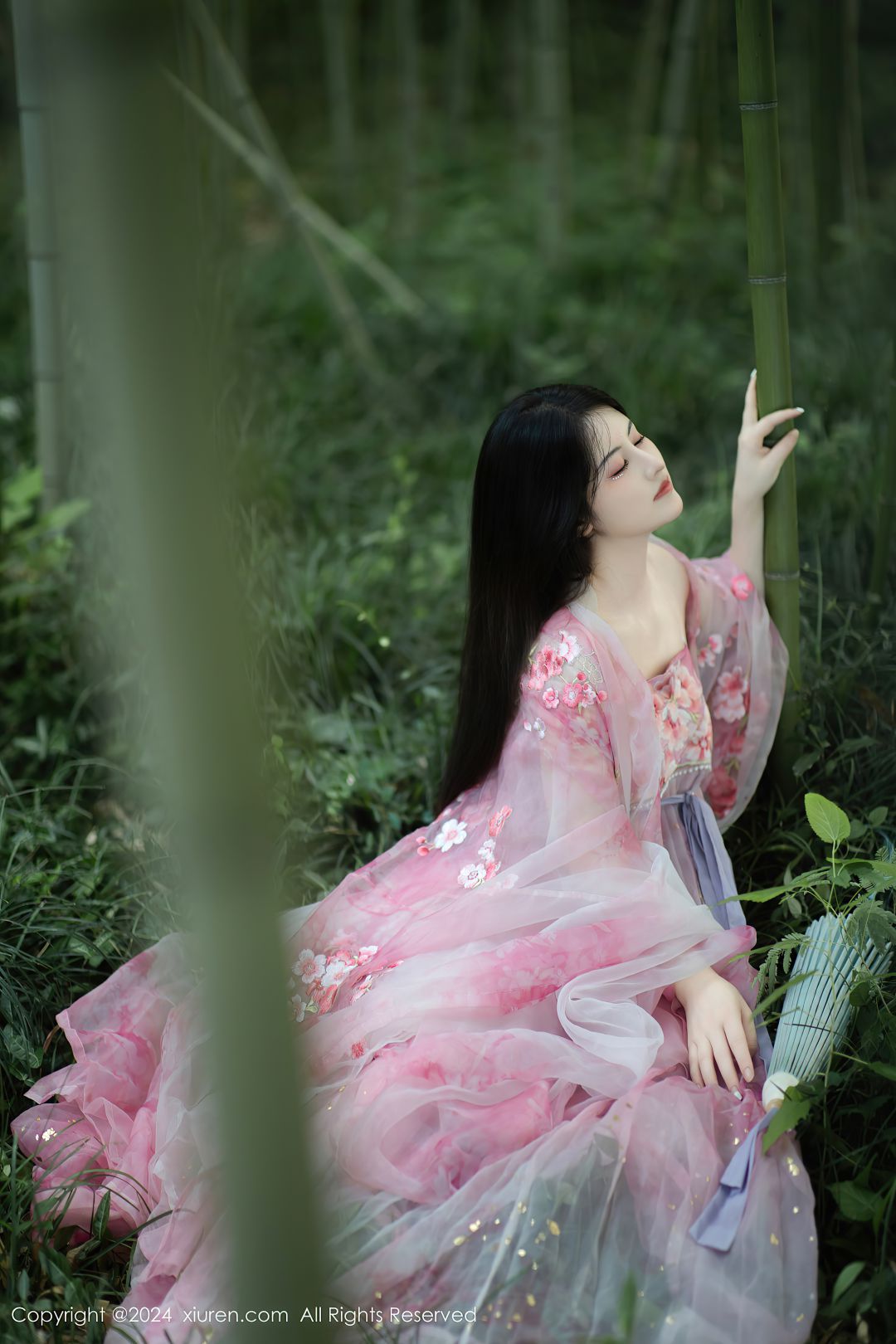 [XIUREN秀人网] 2024.09.02 NO.9100 诗诗kiki [70P-663MB]