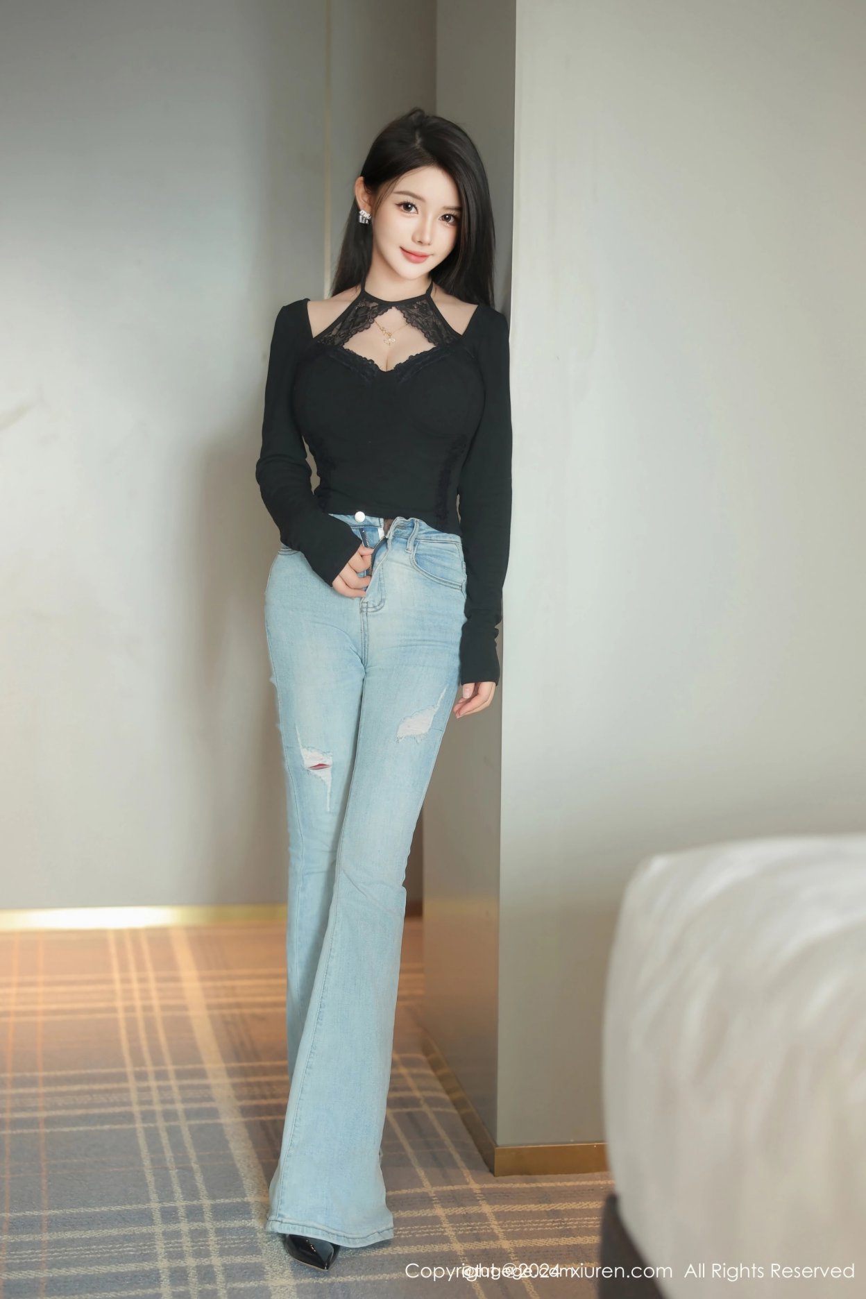 [XIUREN秀人网] 2024.12.27 NO.9666 爱酱里 [77P-752MB]