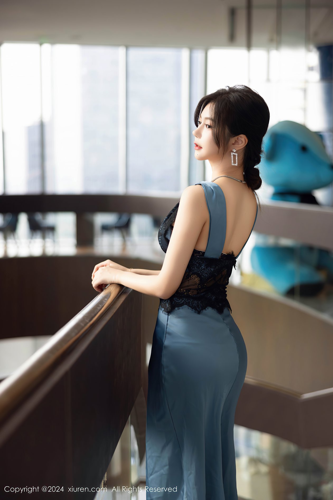 [XIUREN秀人网] 2024.10.18 NO.9310 绮里嘉ula [94P-868MB]
