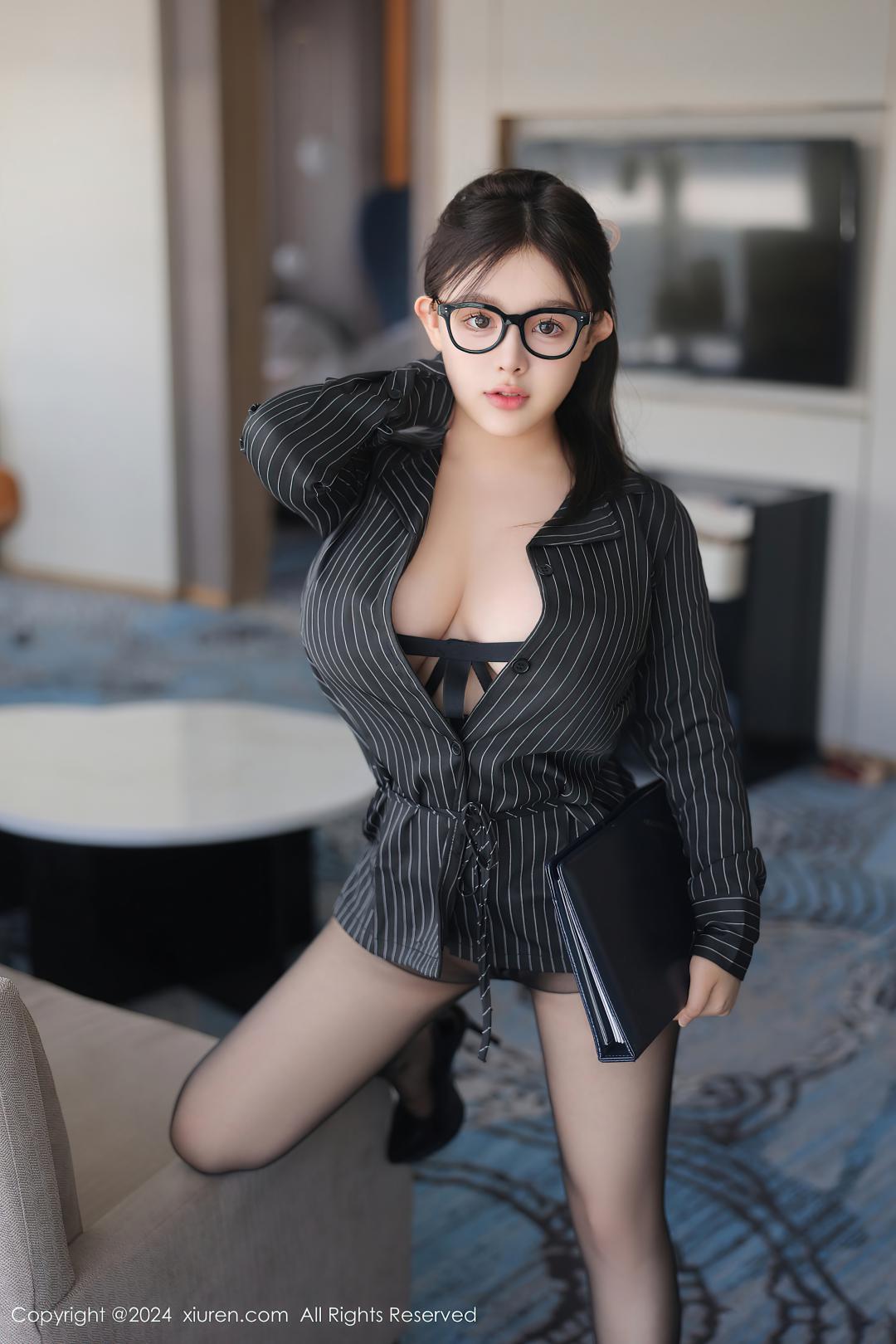 [XIUREN秀人网] 2024.08.16 NO.9026 娜娜子yy [81P-822MB]