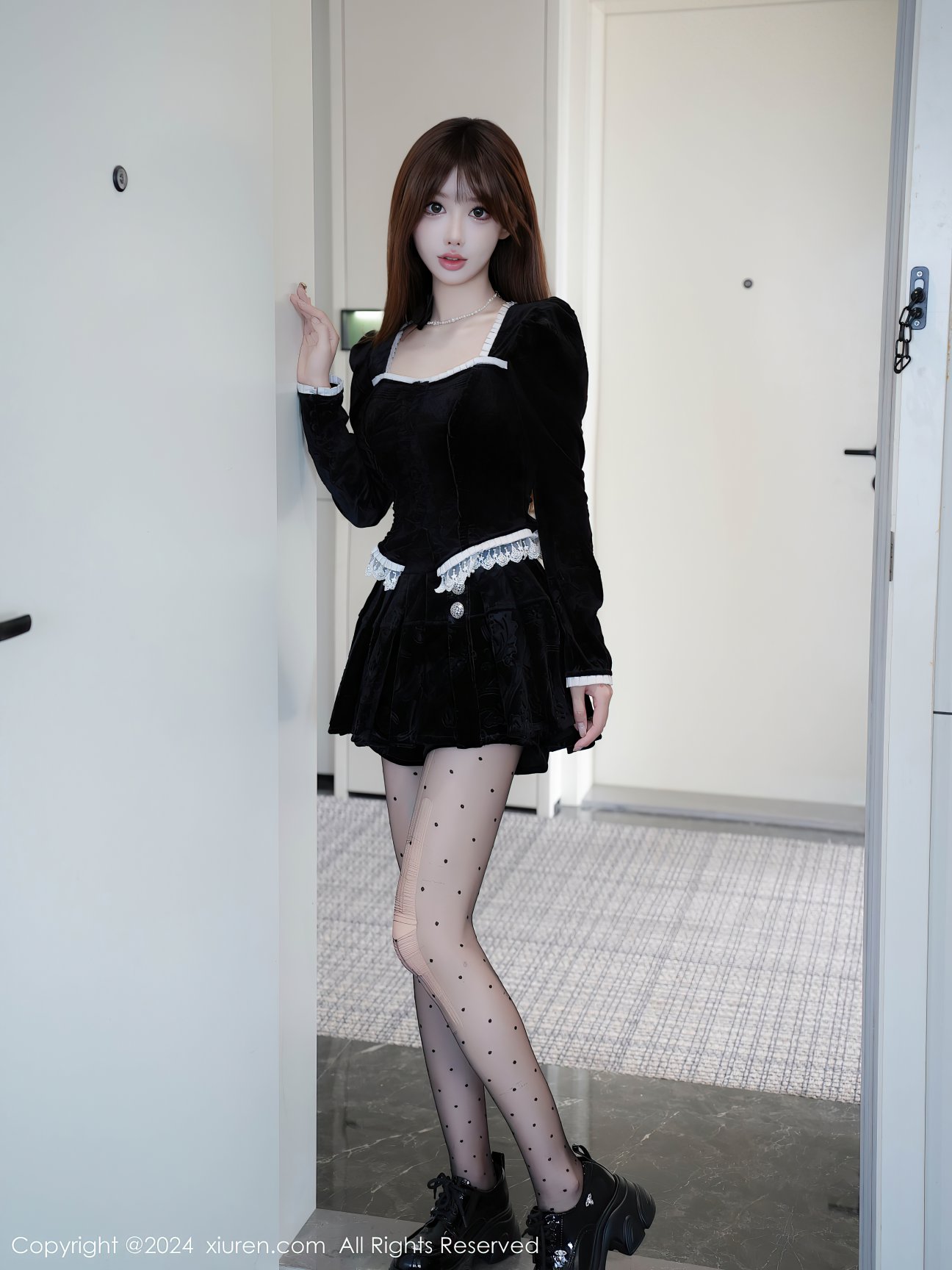 [XIUREN秀人网] 2024.11.29 NO.9522 李金金 [98P-1104MB]