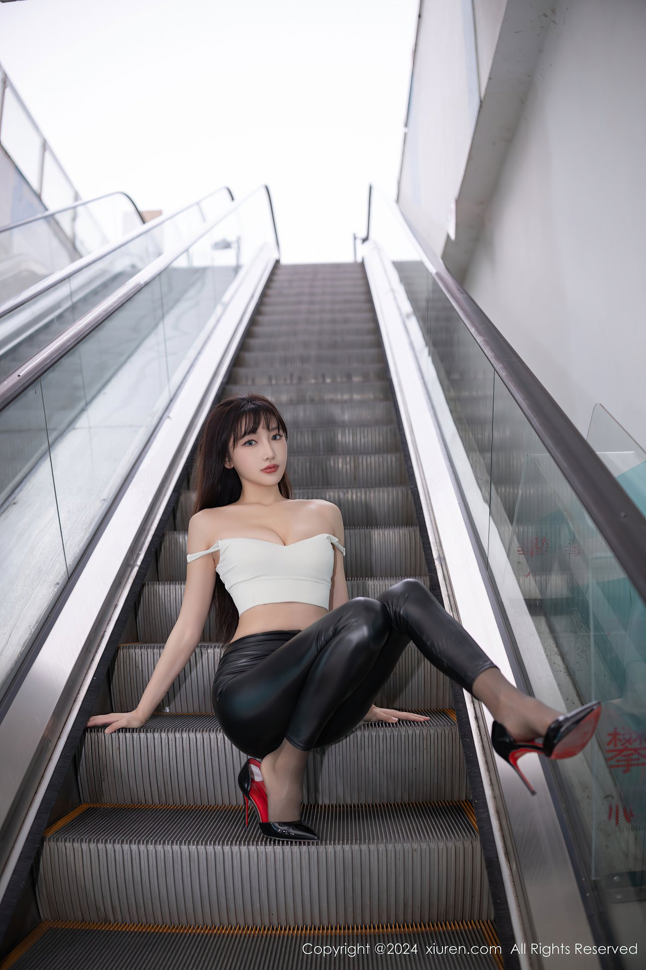 [XIUREN秀人网] 2024.10.31 NO.9377 陆萱萱 [81P-749MB]