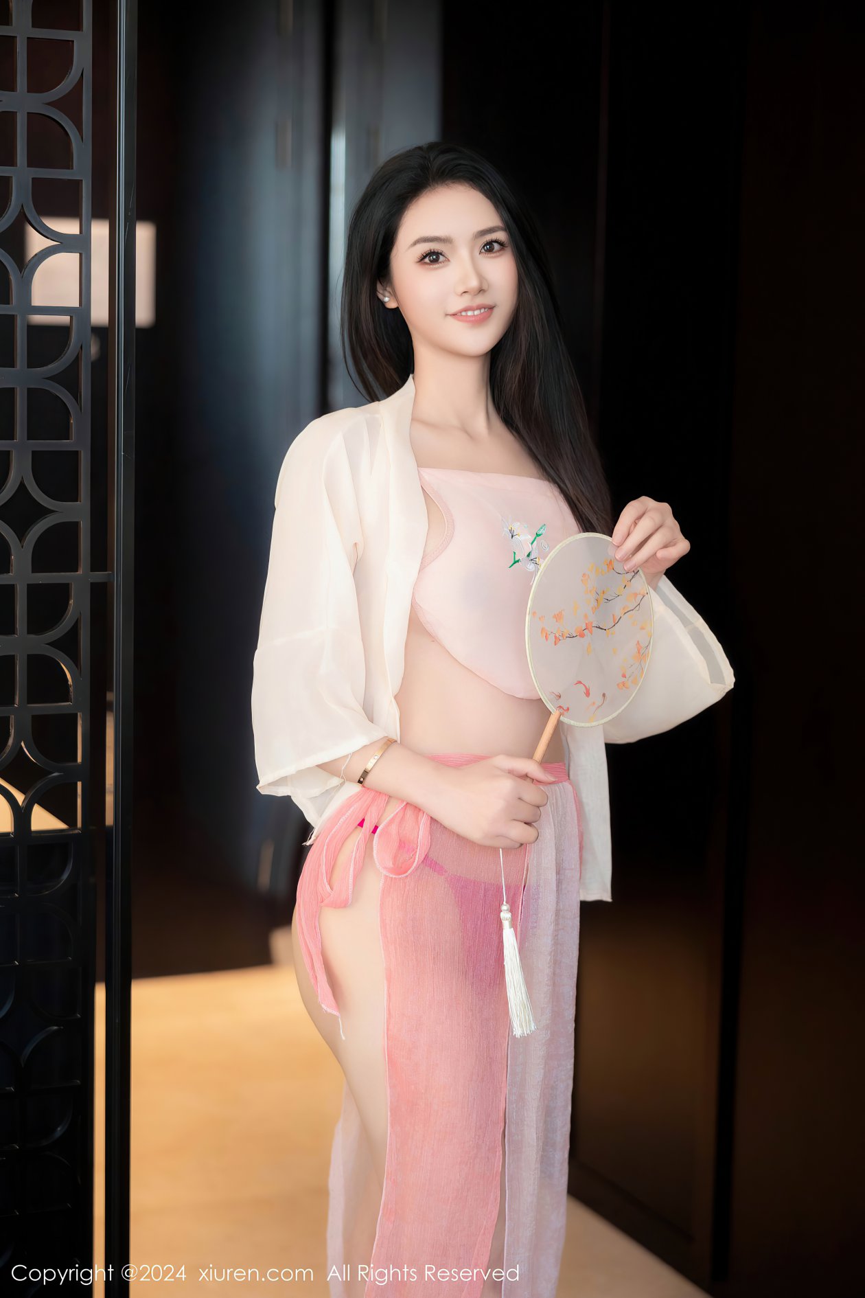 [XIUREN秀人网] 2024.12.03 NO.9542 方子萱 [77P-644MB]