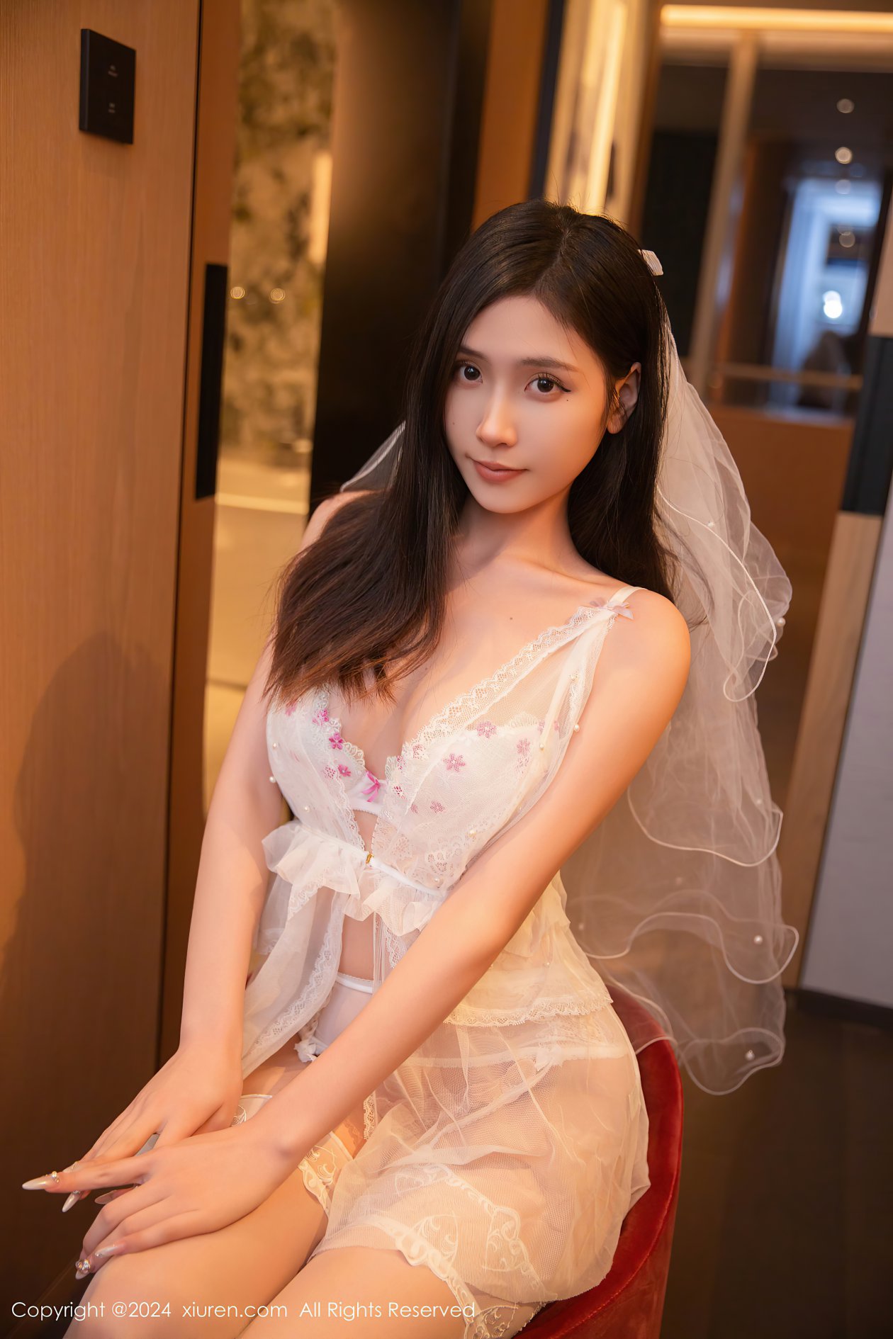 [XIUREN秀人网] 2024.10.12 NO.9272 刘婷婷 [80P-772MB]