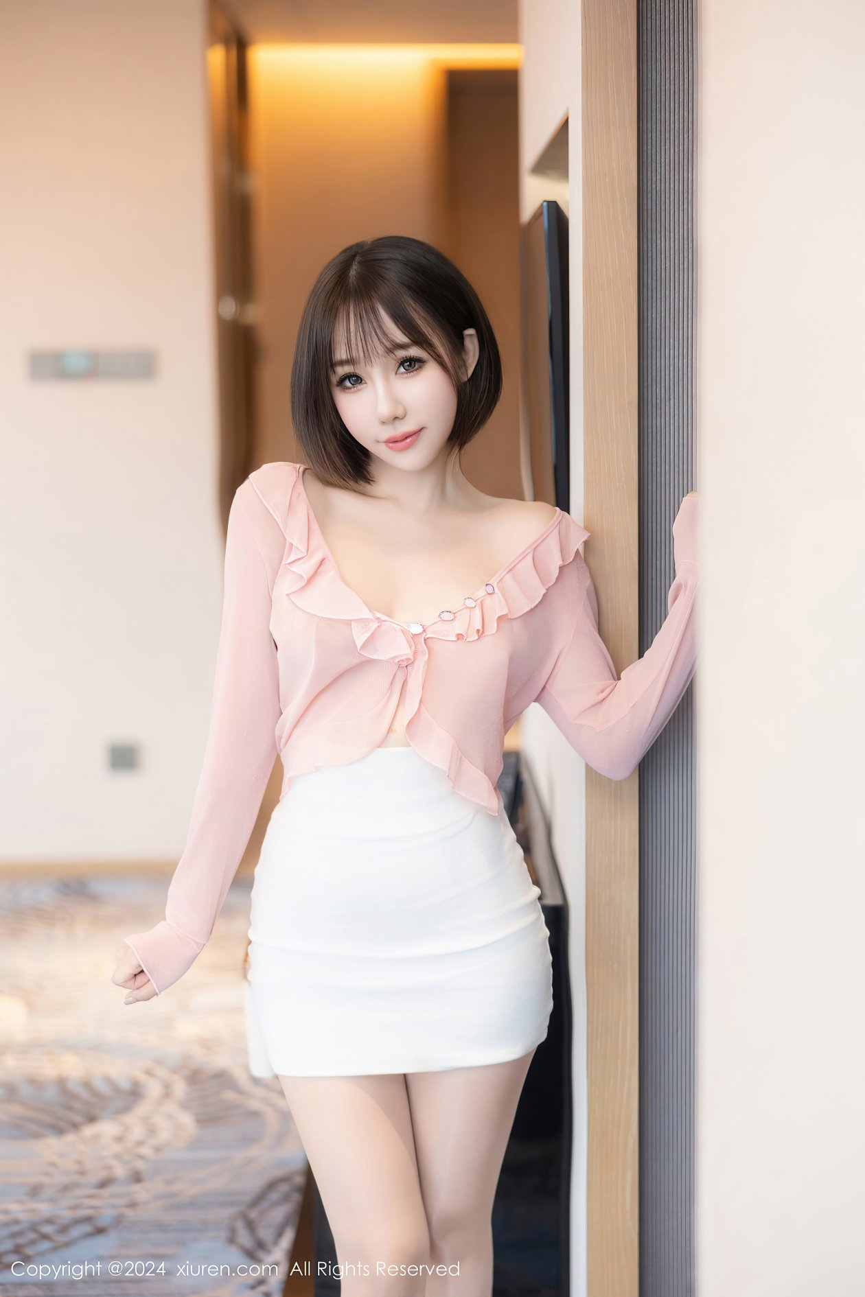 [XIUREN秀人网] 2024.10.12 NO.9273 波巧酱 [79P-757MB]