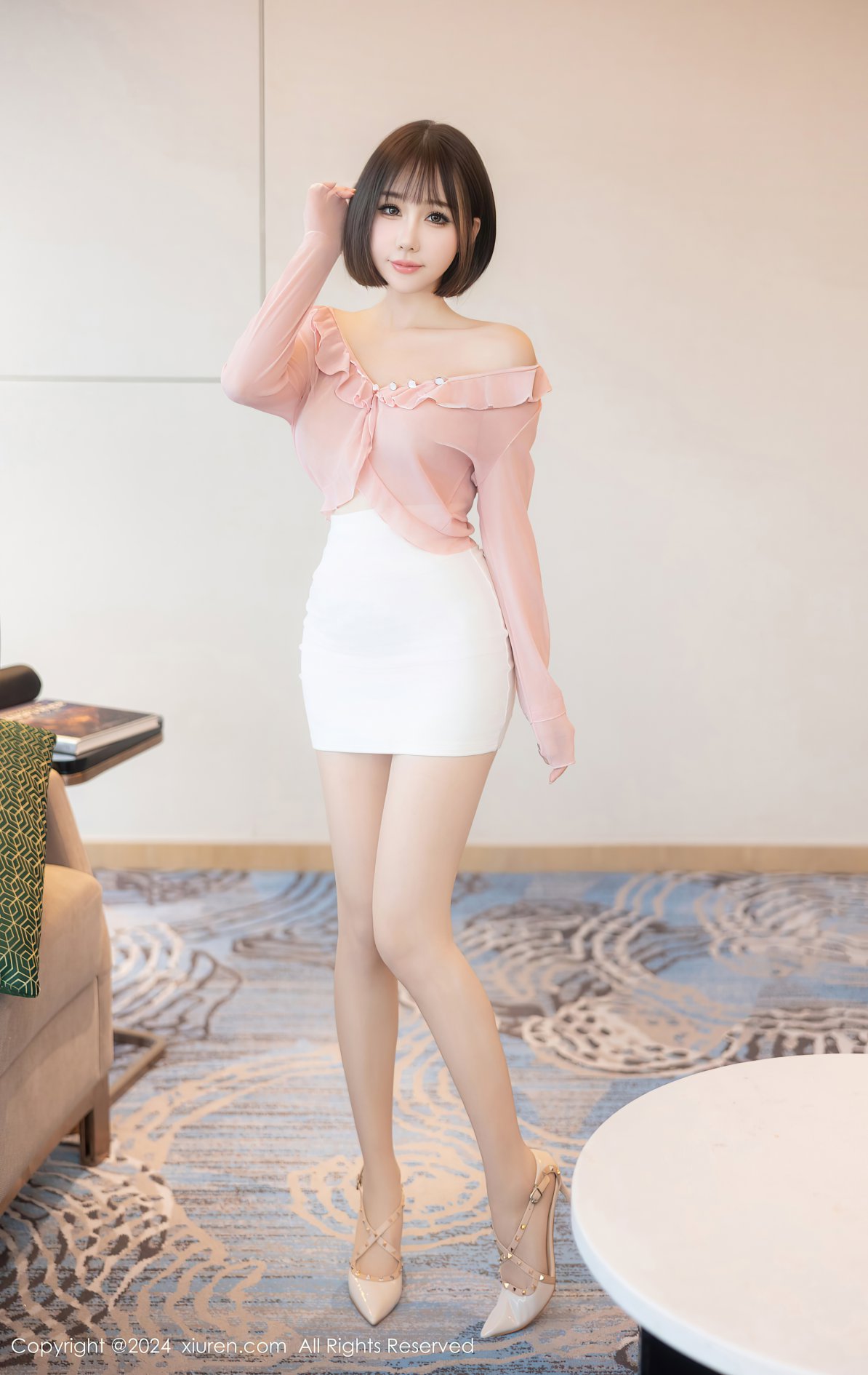 [XIUREN秀人网] 2024.10.12 NO.9273 波巧酱 [79P-757MB]