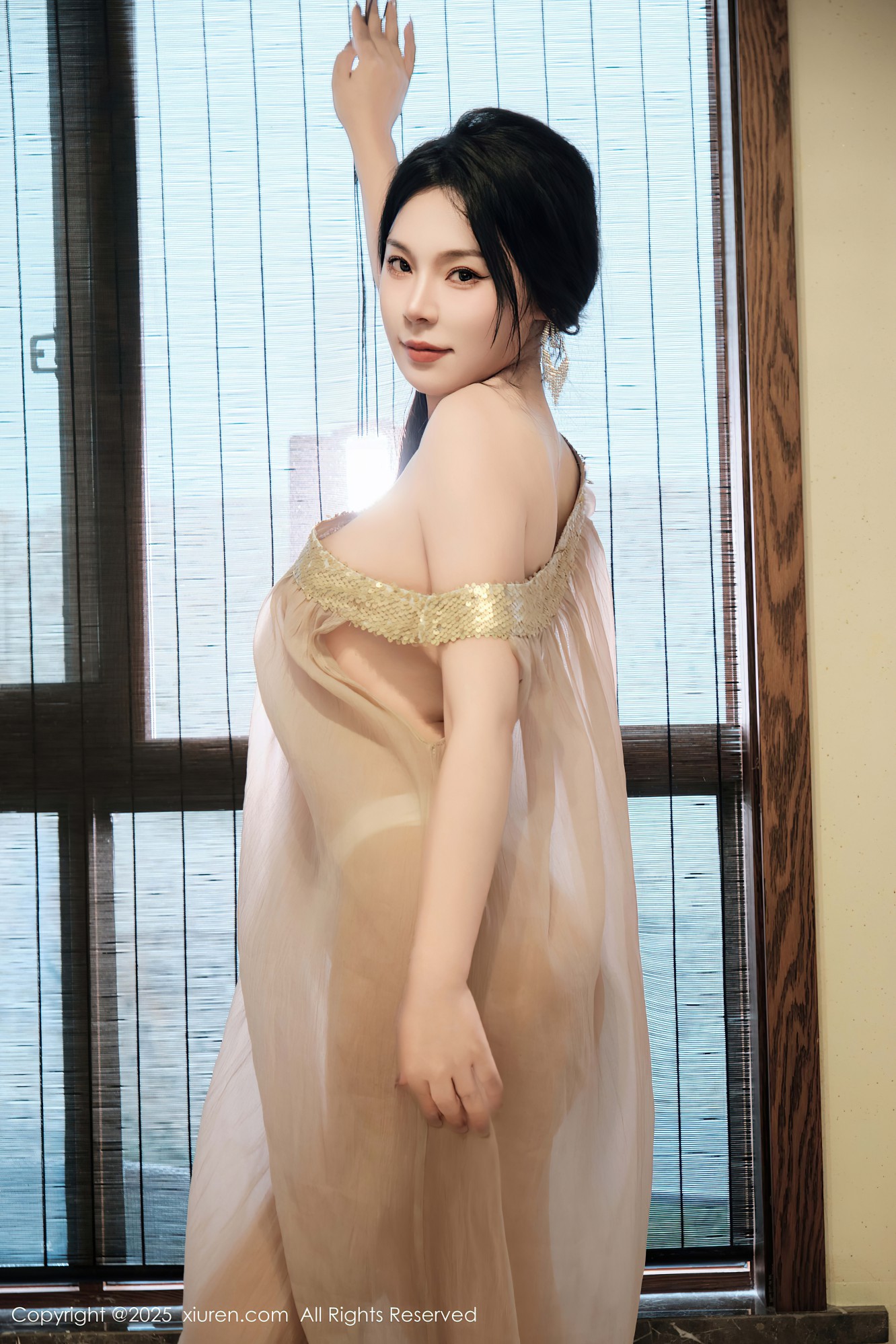 [XIUREN秀人网] 2025.07.03 NO.10500 麦田 [50P-653MB]