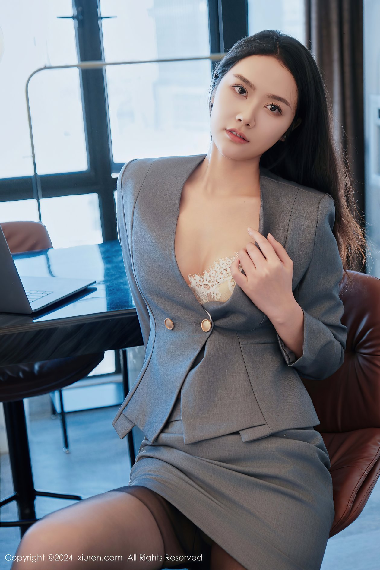 [XIUREN秀人网] 2024.11.14 NO.9444 方子萱 [80P-899MB]