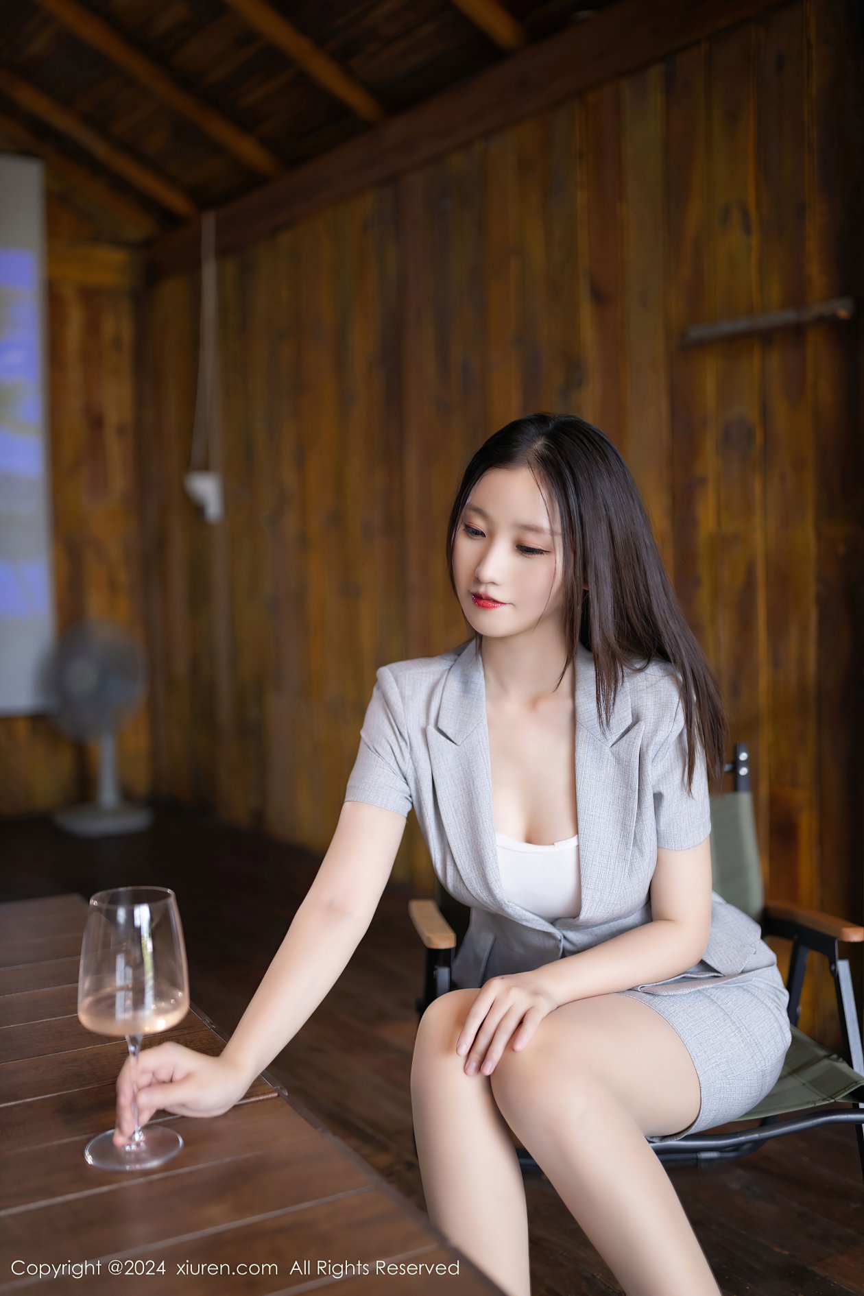 [XIUREN秀人网] 2024.11.20 NO.9474 杏子Yada [80P-694MB]