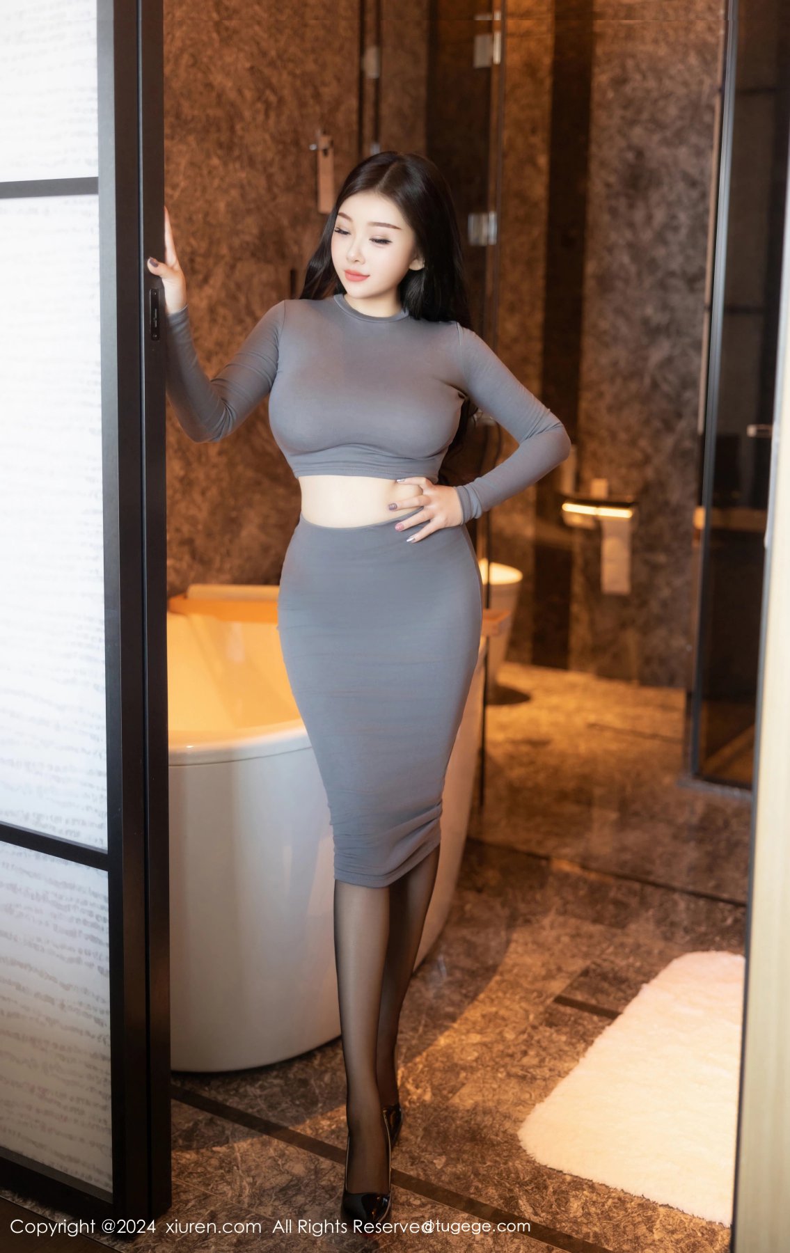 [XIUREN秀人网] 2024.10.22 NO.9325 白洁Bessie [80P-784MB]