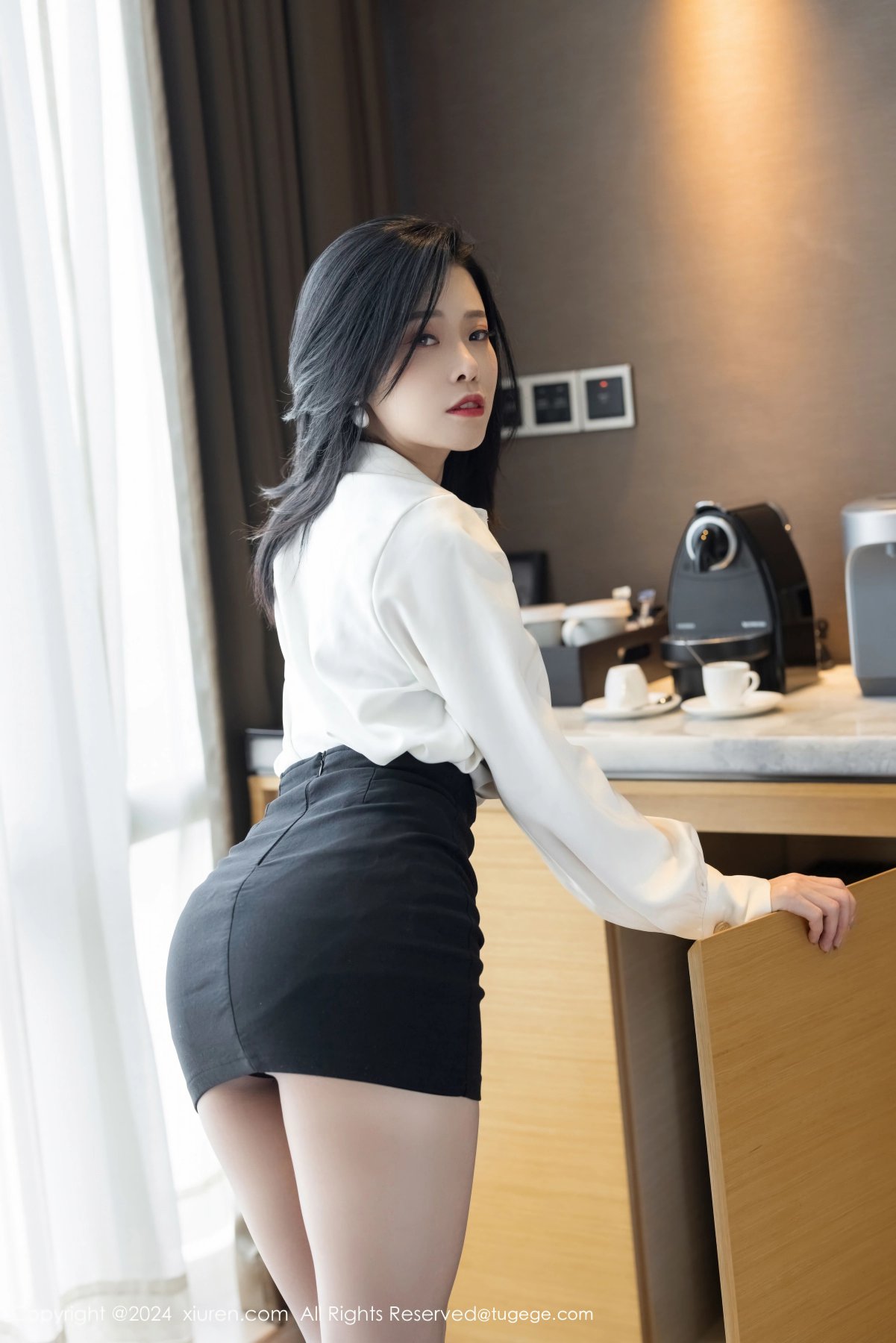 [XIUREN秀人网] 2024.10.23 NO.9329 luvian本能 [42P-399MB]