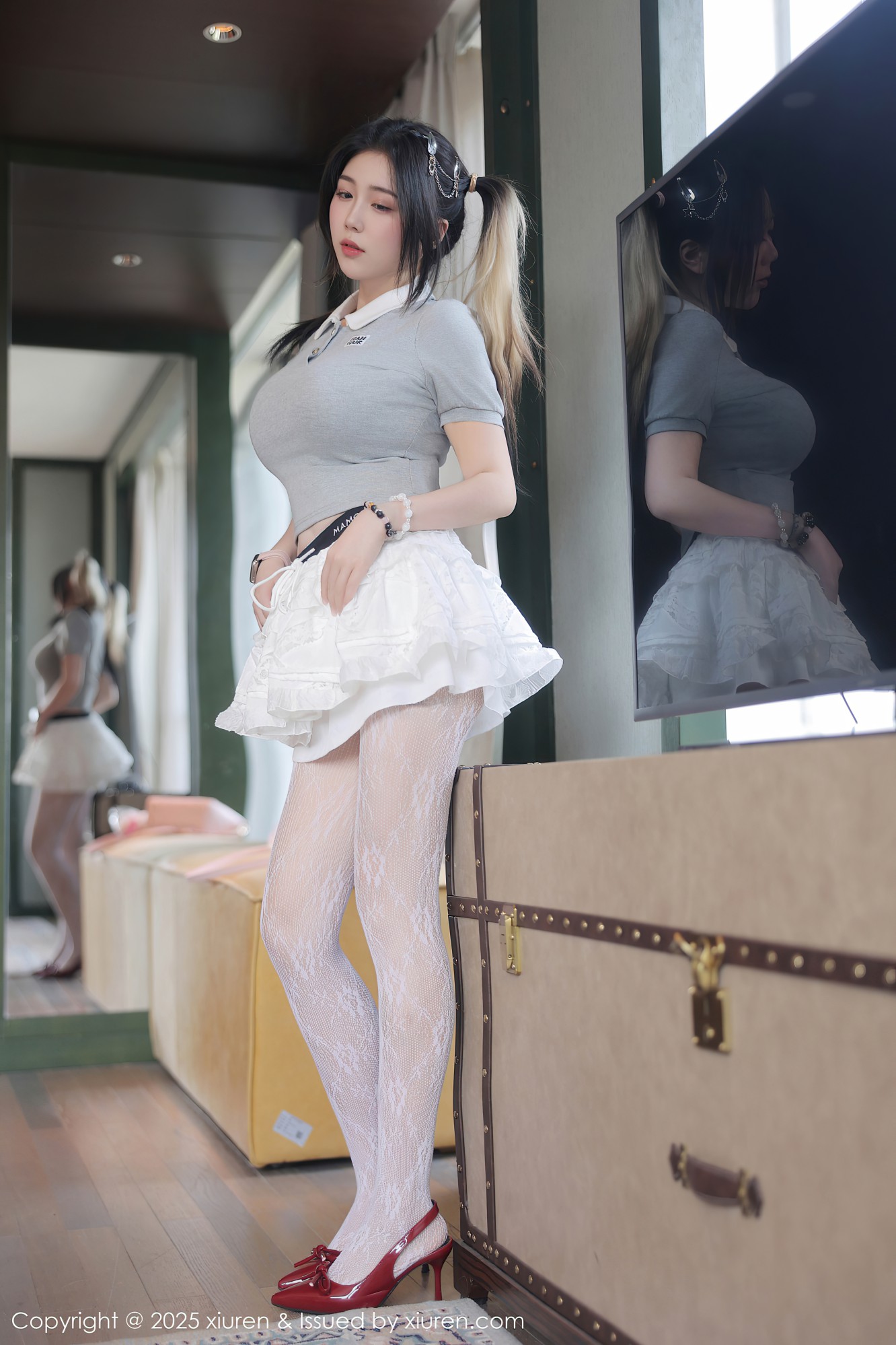 [XIUREN秀人网] 2025.05.27 NO.10330 诺诺Hsu [60P-637MB]