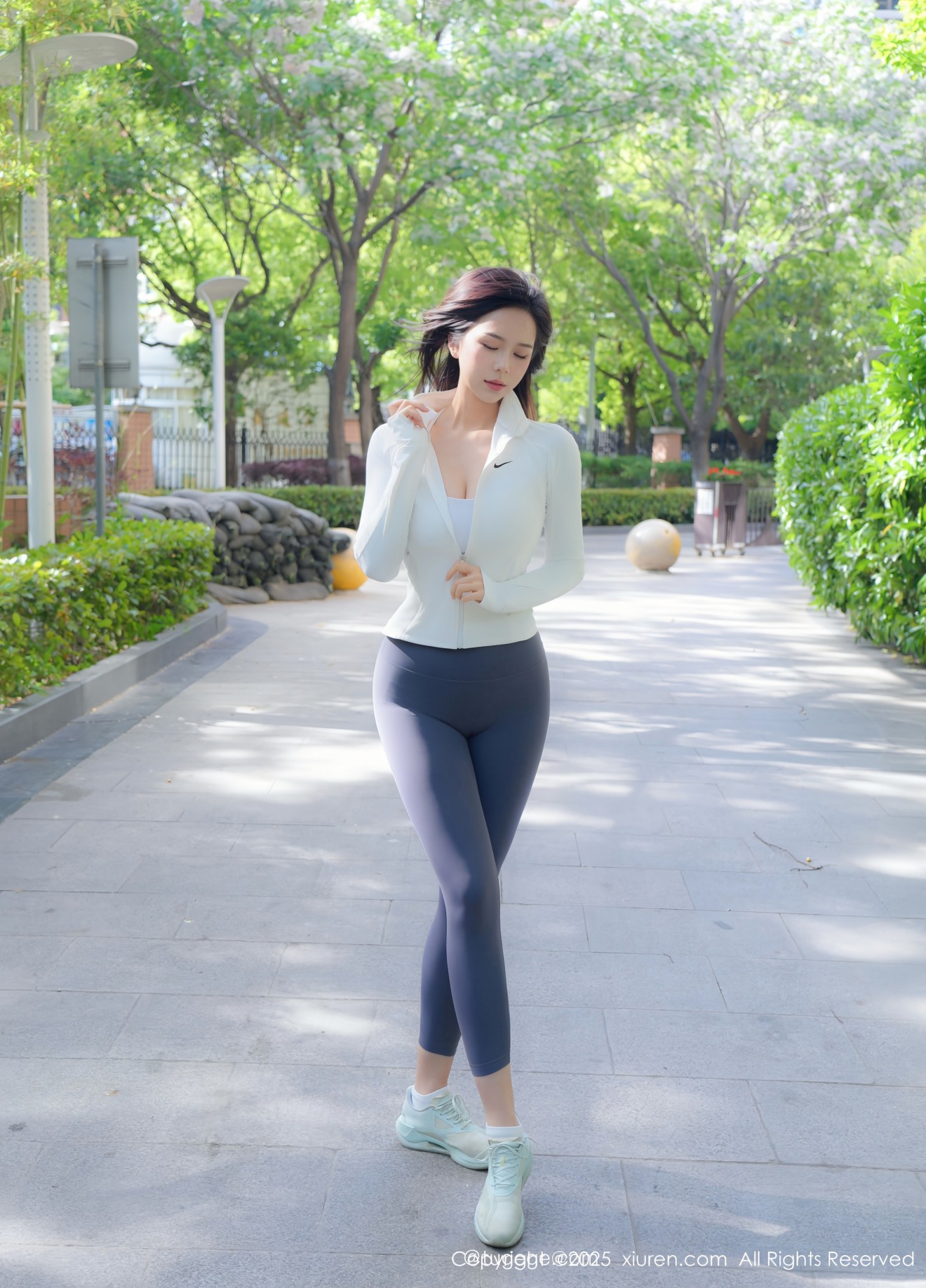 [XIUREN秀人网] 2025.07.29 NO.10595 玫瑰我爱你 [81P]
