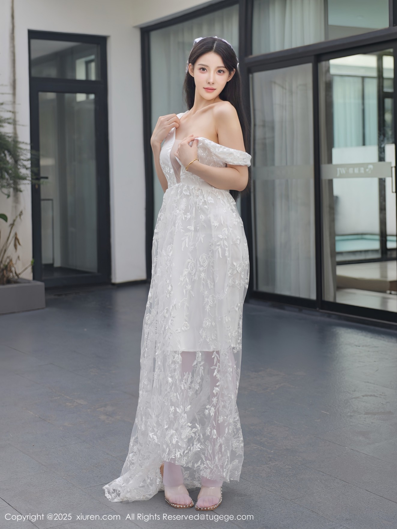 [XIUREN秀人网] 2025.08.18 NO.10661 梨霜儿 [82P]