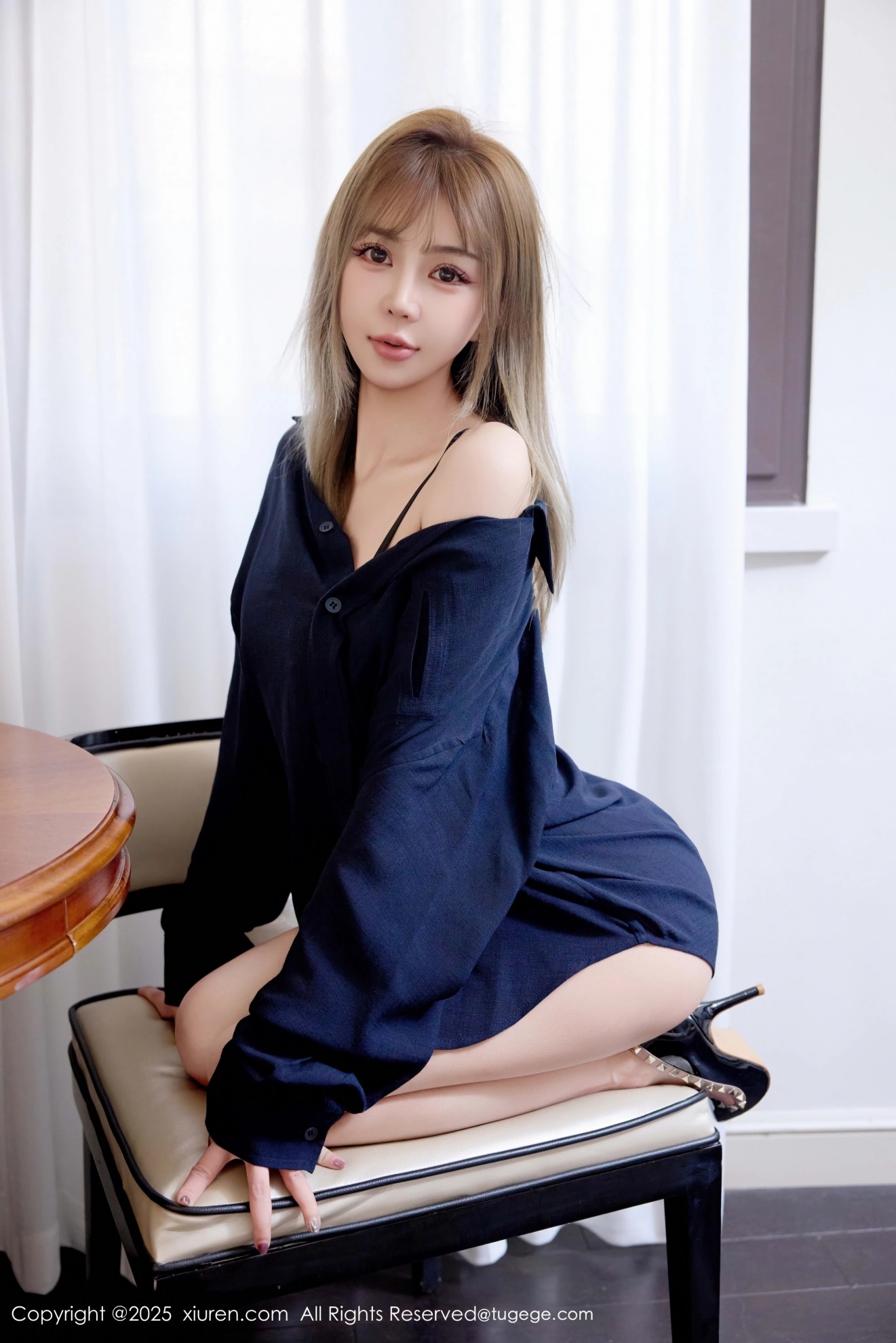 [XIUREN秀人网] 2025.08.21 NO.10673 Zoe柚柚 [94零社区]