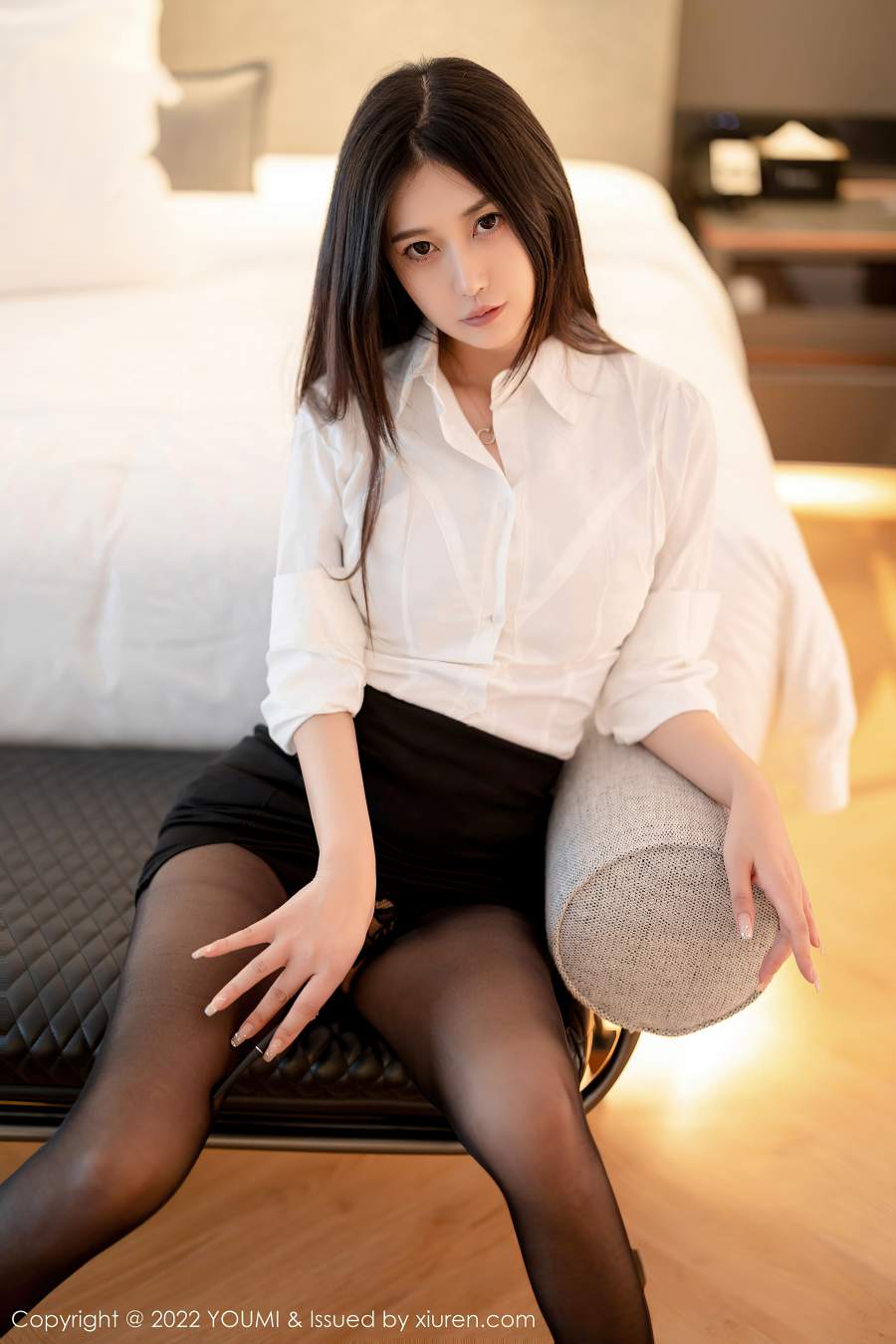 [YouMi尤蜜荟] 2022.08.11 VOL.827 laura阿姣 [70P-549MB]