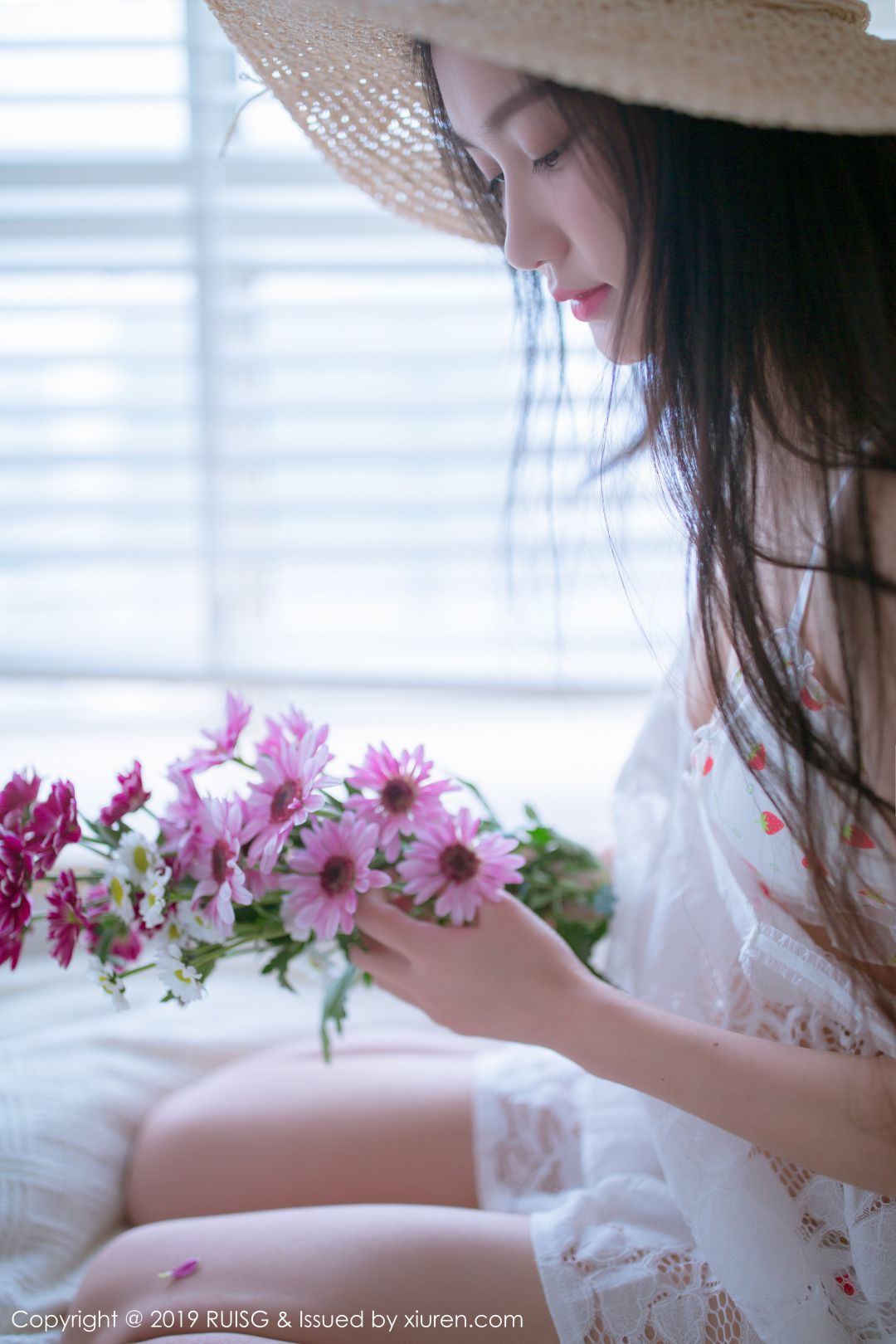 [RUISG瑞丝馆] 2019.06.25 VOL.068 深紫Julie [49P-135MB]