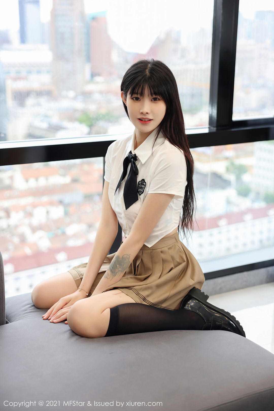 [MFStar模范学院] 2021.12.10 VOL.546 77qiqi [52P-520MB]