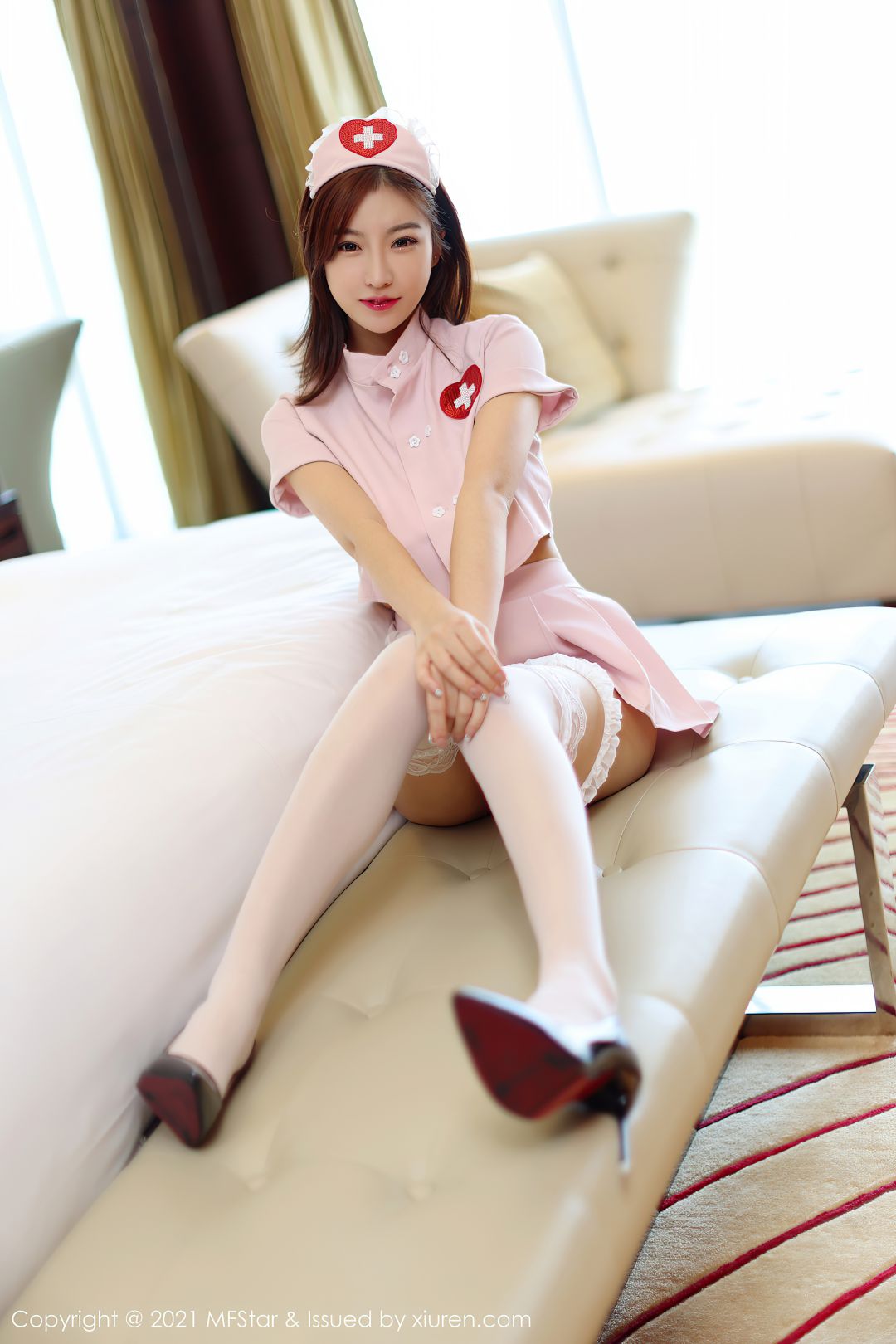 [MFStar模范学院] 2021.08.11 VOL.524 人间荒糖 [48P-387MB]