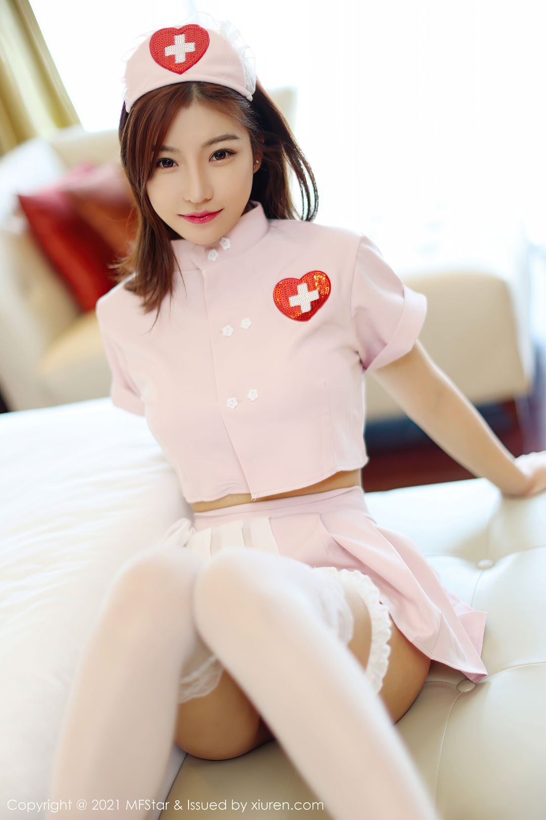 [MFStar模范学院] 2021.08.11 VOL.524 人间荒糖 [48P-387MB]