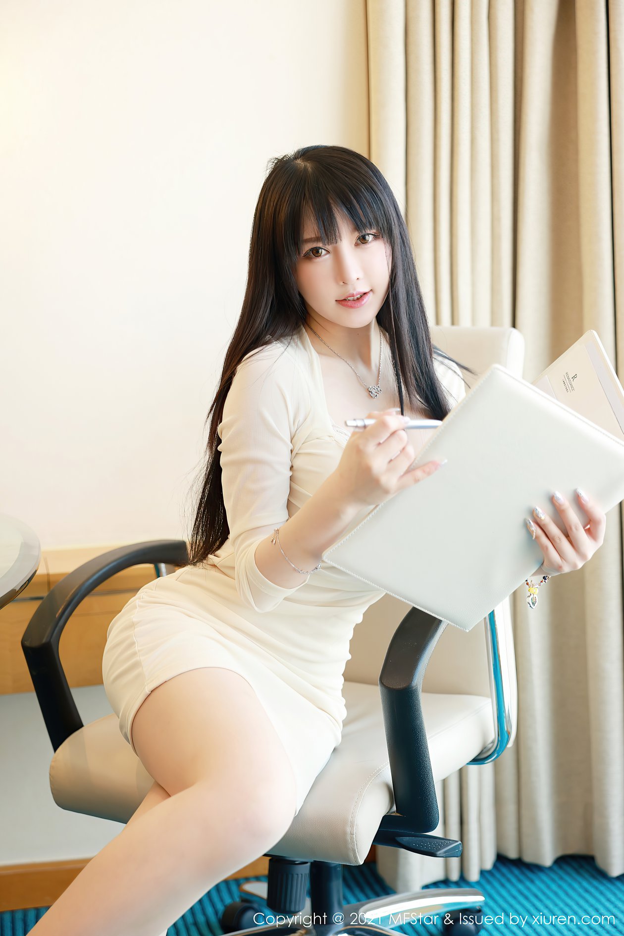 [MFStar模范学院] 2021.03.22 VOL.472 玉兔miki [56P-578MB]