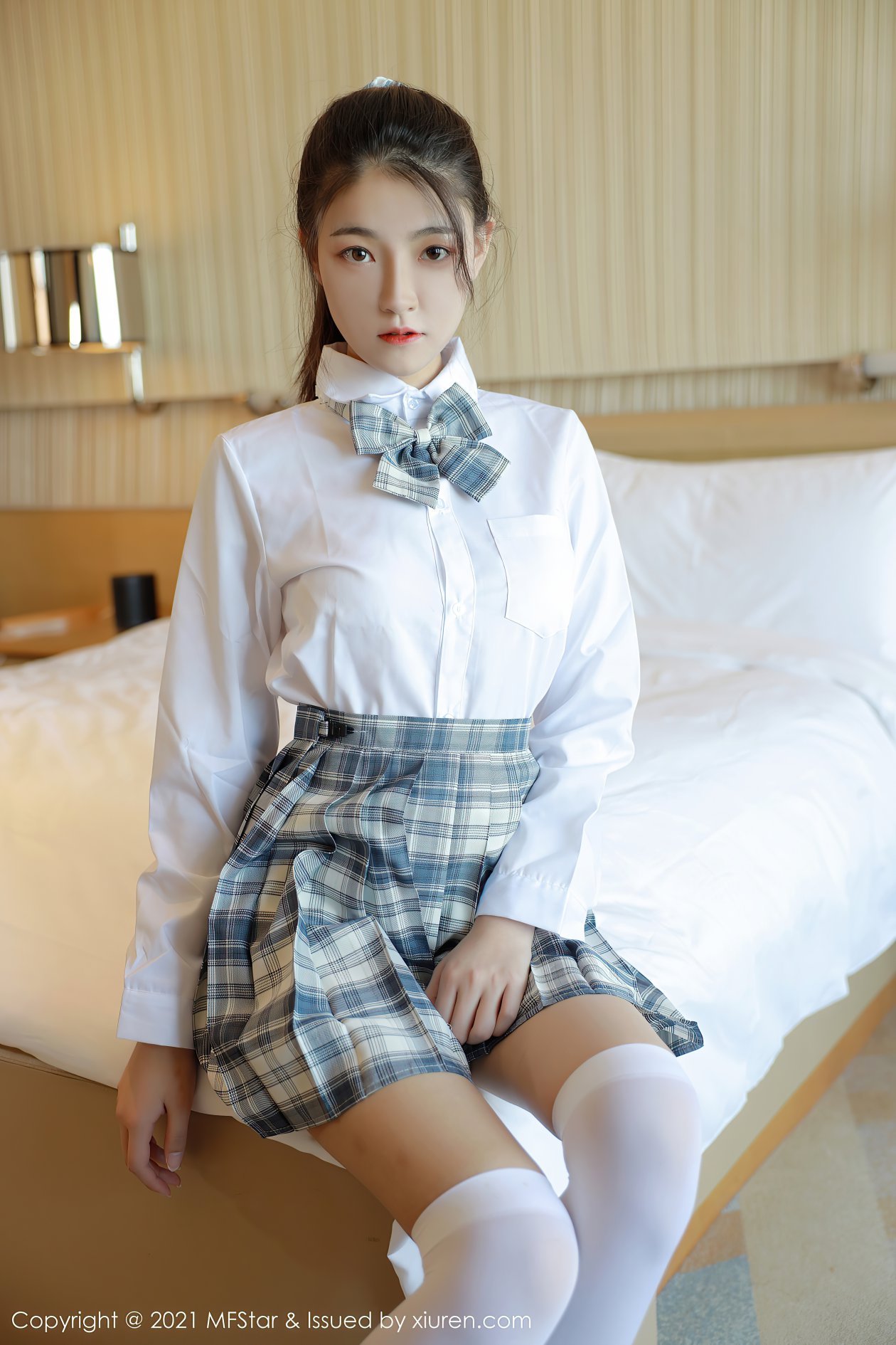 [MFStar模范学院] 2021.01.27 VOL.448 Laura苏雨彤 [40P-412MB]